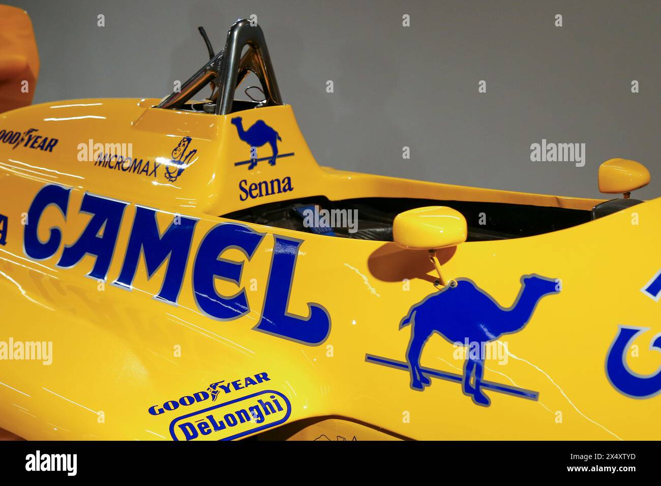 Lámina fotográfica «Esquema de color de Ayrton Senna» de Harley-Jay Lámina fotográfica «Esquema de color de Ayrton Senna» de Harley-Jay