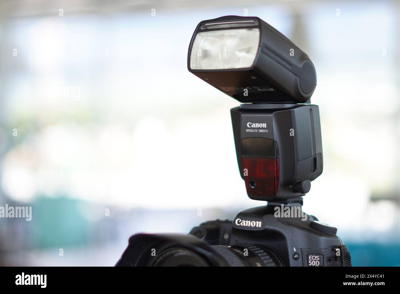 Canon DSLR camera external flash Stock Photo Alamy