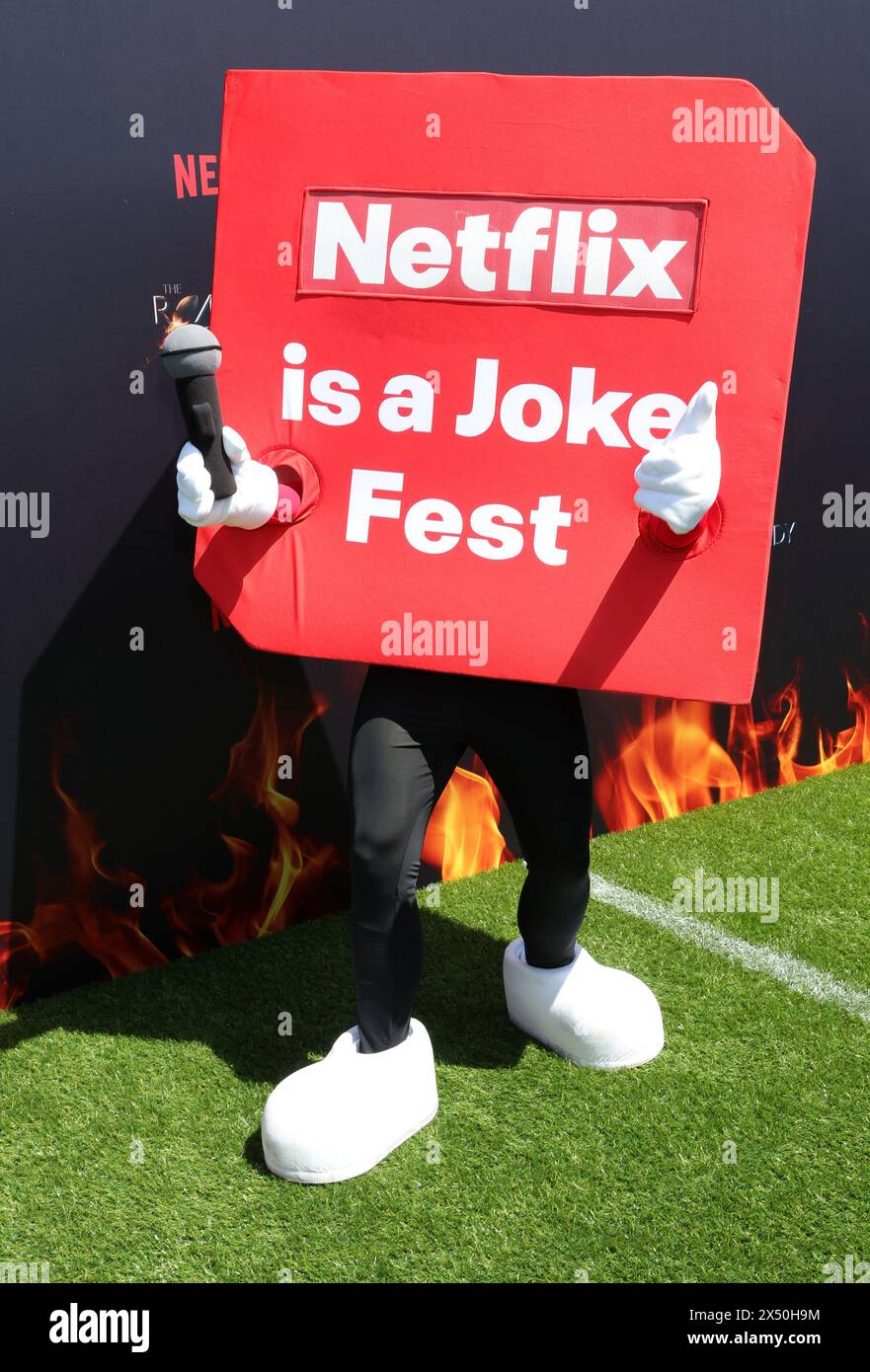 Inglewood, California, USA. 05th May, 2024. INGELWOOD - May 5: Atmosphere at the Netflix Is A Joke Festival: G.R.O.A.T The Greatest Roast Of All Time - Tom Brady at The Kia Forum in Inglewood, California, on May 5, 2024. Credit : Faye Sadou/MediaPunch Credit: MediaPunch Inc/Alamy Live News Stock Photo