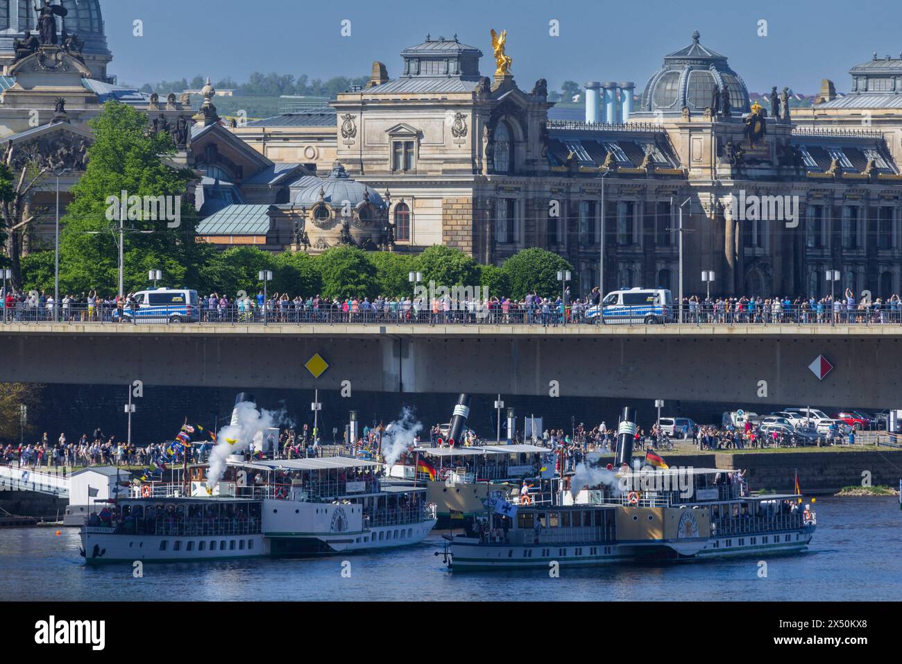 Flottenparade in Dresden Die historischen Personendampfer PD und die ...