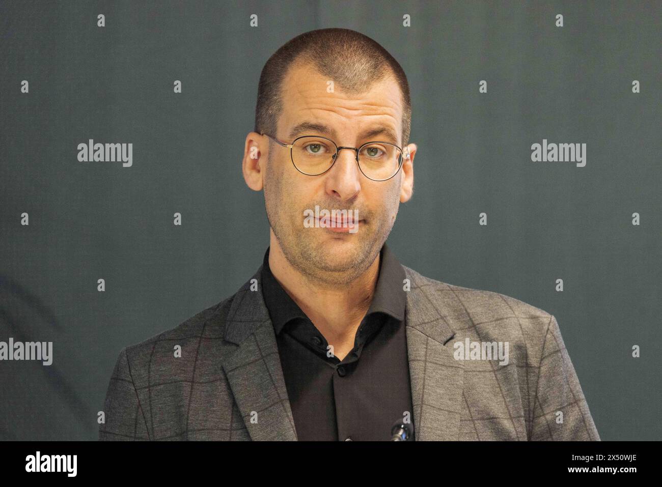 Wien, Oesterreich. 06th May, 2024. WIEN, OESTERREICH - MAI 6: Geschaeftsfuehrer Clemens Mitterlehner (Schuldnerberatungen GmbH) bei Pressekonferenz - mit dem Sozialminister Praesentation Schuldenreport 2024 bei Austria Presse Agentur am 6. Mai 2024 in Wien, Oesterreich.240506 SEPA 10 031 - 20240506 PD2755 Credit: APA-PictureDesk/Alamy Live News Stock Photo