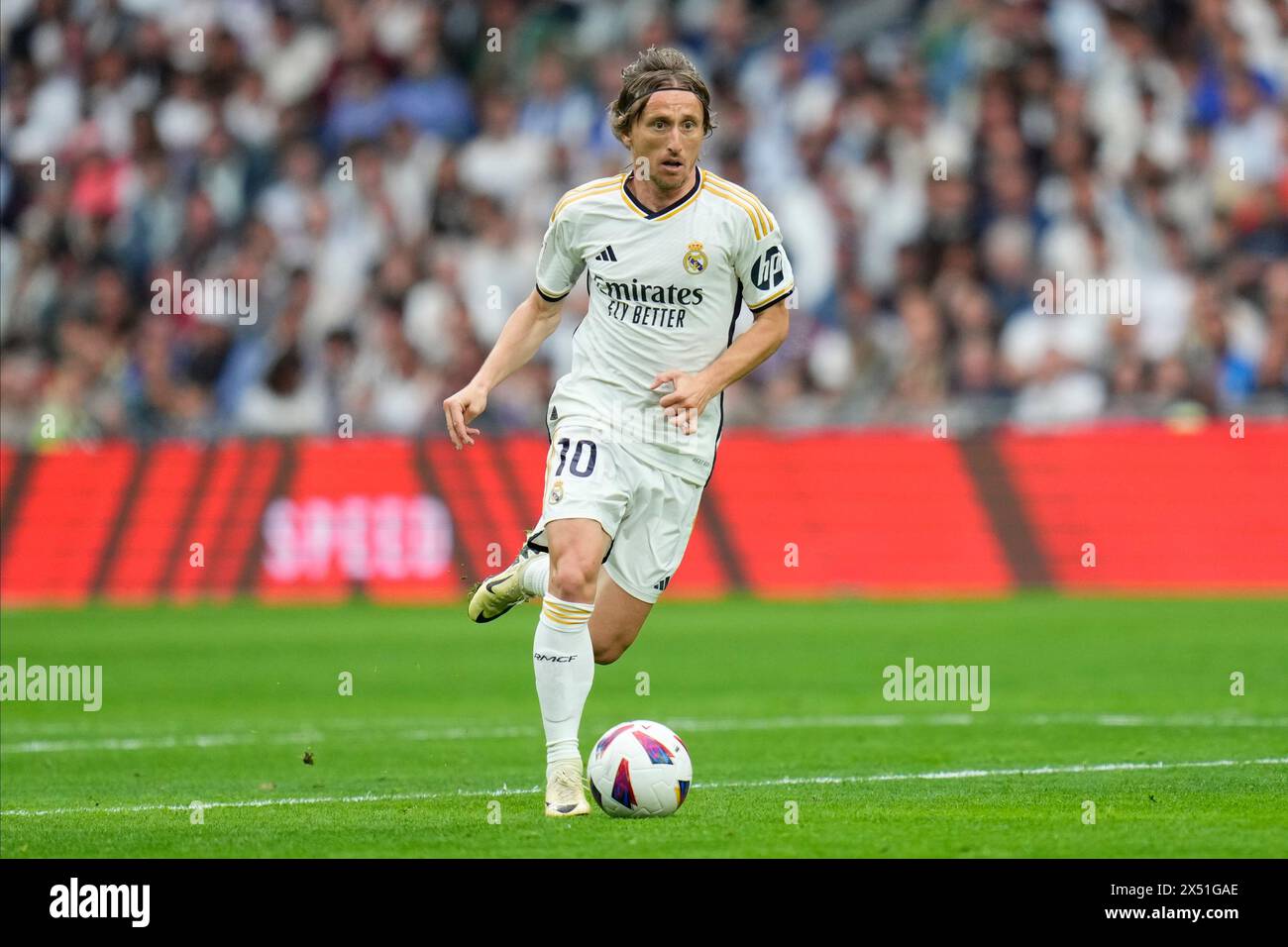 Madrid, Spain. 04th May, 2024. Luka Modric of Real Madrid during the La Liga match between Real Madrid and Cadiz CF played at Santiago Bernabeu Stadium on May 4, 2024 in Madrid, Spain. (Photo by Cesar Cebolla/PRESSINPHOTO) Credit: PRESSINPHOTO SPORTS AGENCY/Alamy Live News Stock Photo