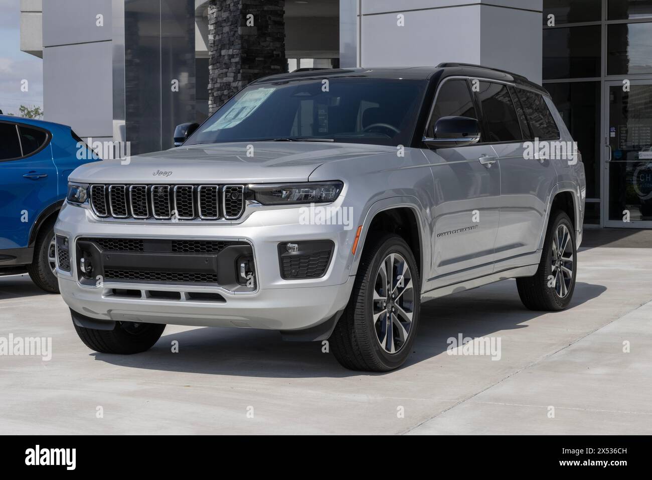 Kokomo - May 5, 2024: Jeep Grand Cherokee Overland 4X4 display. Jeep offers the Grand Cherokee in Laredo and Trailhawk models. MY:2024 Stock Photo