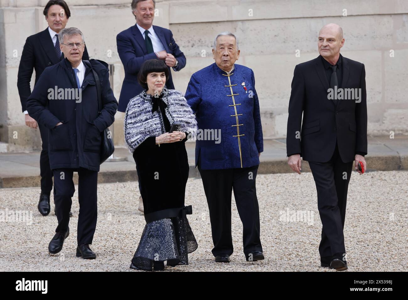 Paris, France. 6th May, 2024. Singer Mireille Mathieu attends the State dinner in honor of Chinese President Xi Jinping given by Emmanuel and Brigitte Macron on May 6, 2024 at the Elysee presidential palace in Paris, France. Credit: Bernard Menigault/Alamy Live News Stock Photo