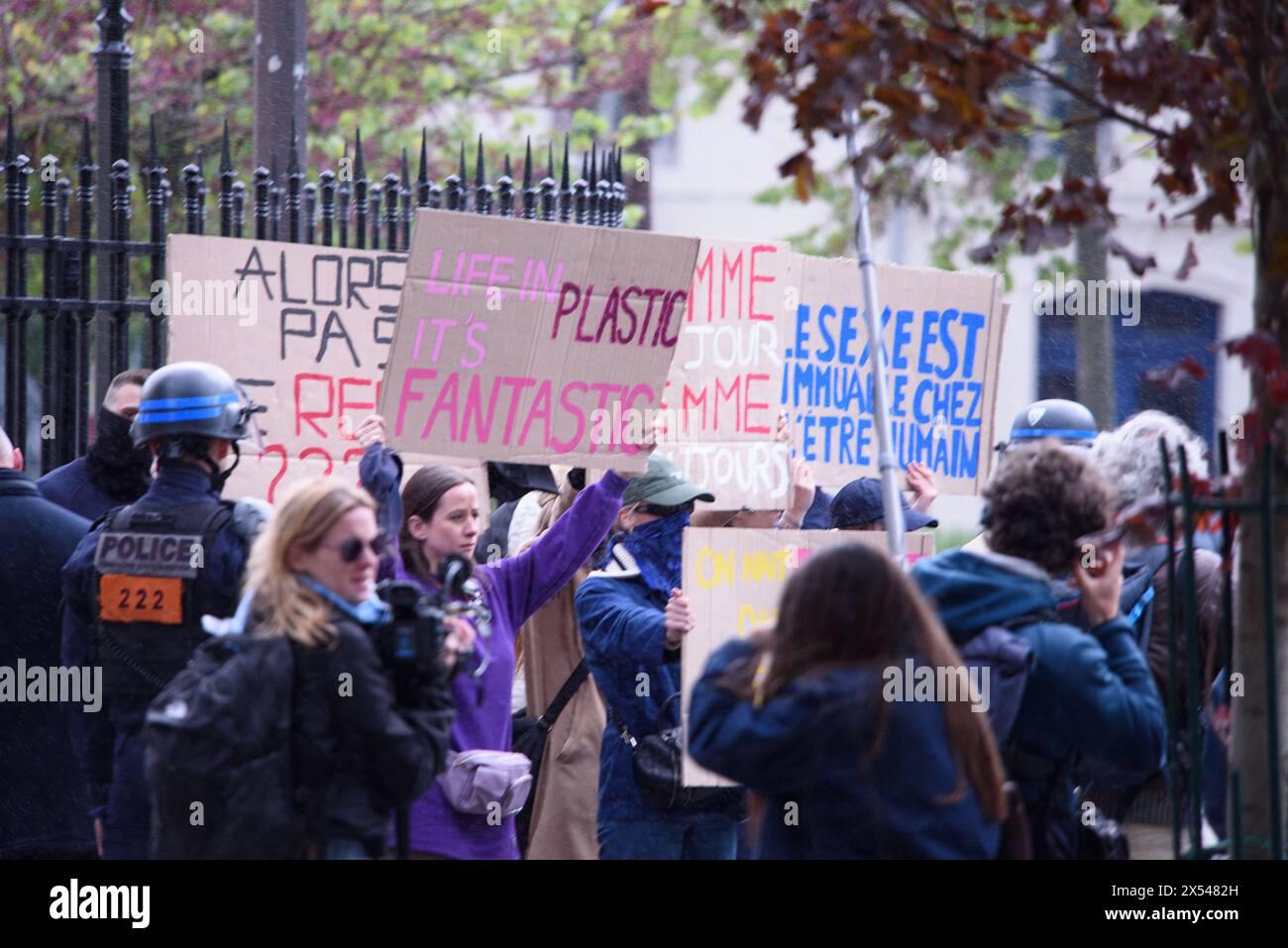 Paris, France. 06th May, 2024. About 150 people protested in Paris, France on April 6, 2024, responding to the call of associations committed against transphobia, to oppose Pantheon-Assas University s organization of a conference featuring the authors of the controversial book Transmania by Dora Moutot and Marguerite Stern. Photo by Pierrick Villette/ABACAPRESS.COM Credit: Abaca Press/Alamy Live News Stock Photo