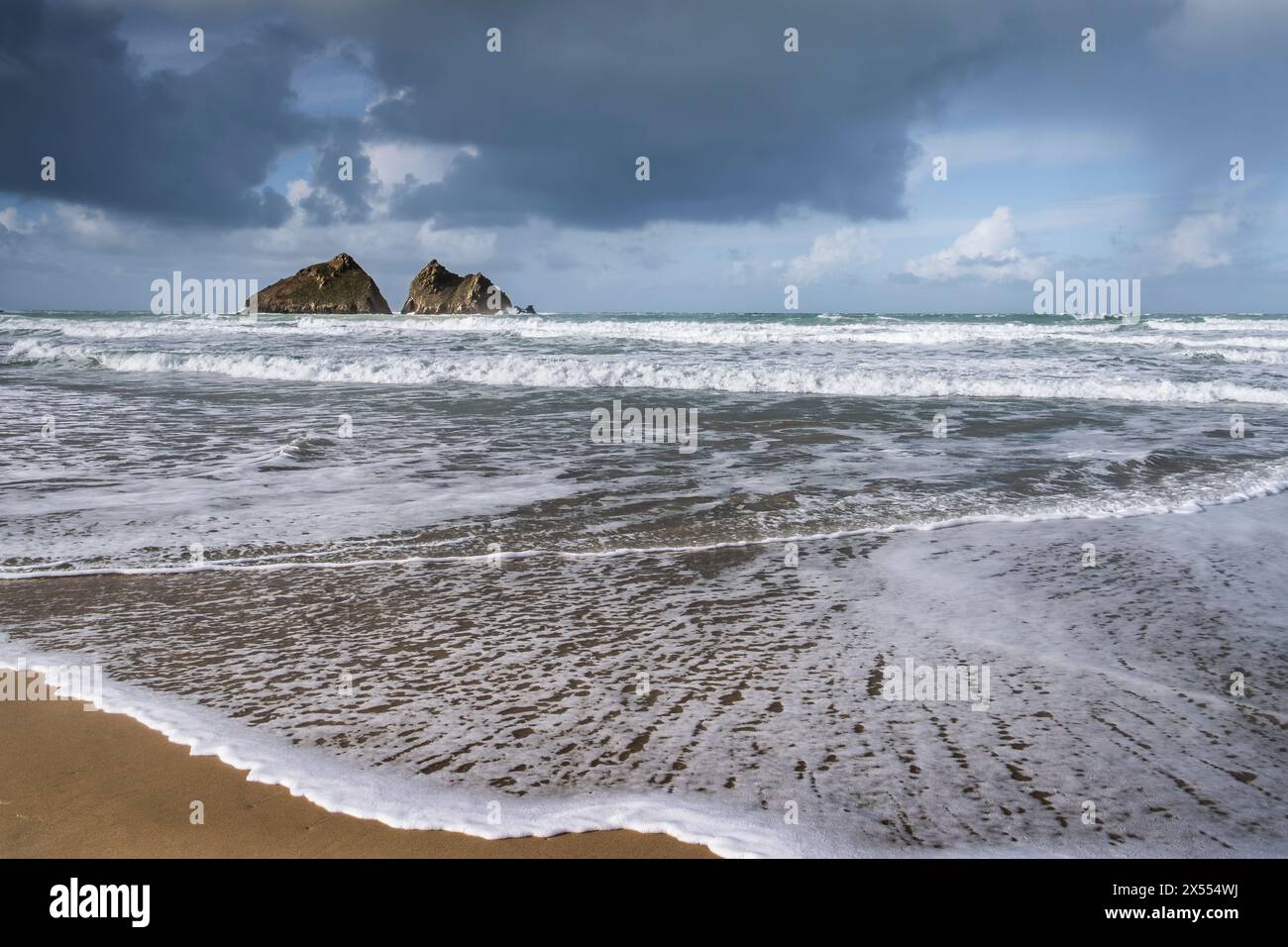 The iconic Carters Rocks Gull Rocks at Holywell Beach in Newquay in ...