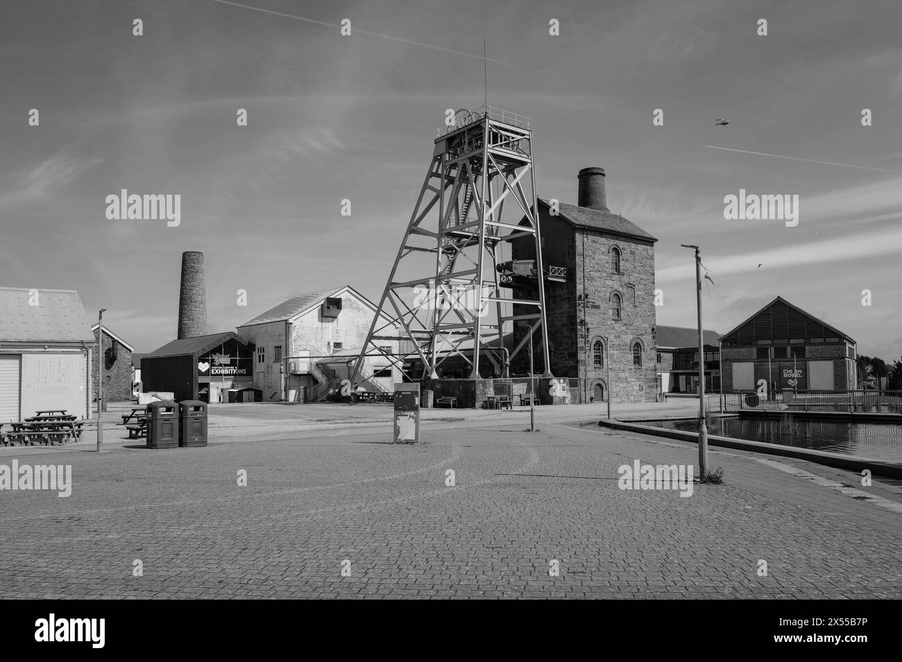 HEARTLANDS POOL CAMBORNE WORLD HERITAGE SITE MINING ENGINE HOUSE Stock