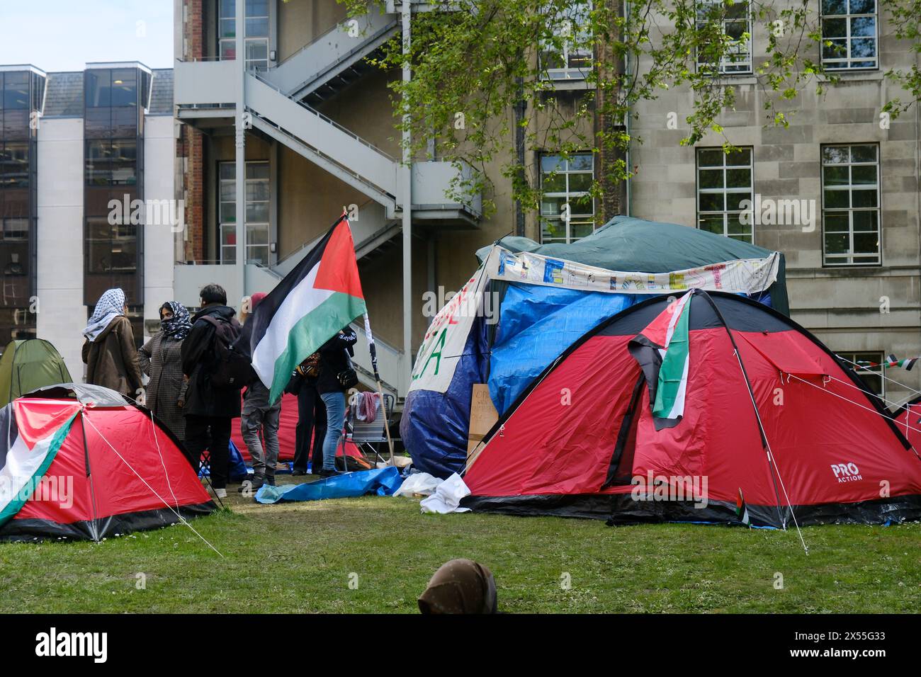 SOAS, London, UK.  7th May 2024. University students Gaza protests at SOAS, [The School of Oriental and African Studies], London. Credit: Matthew Chattle/Alamy Live News Stock Photo