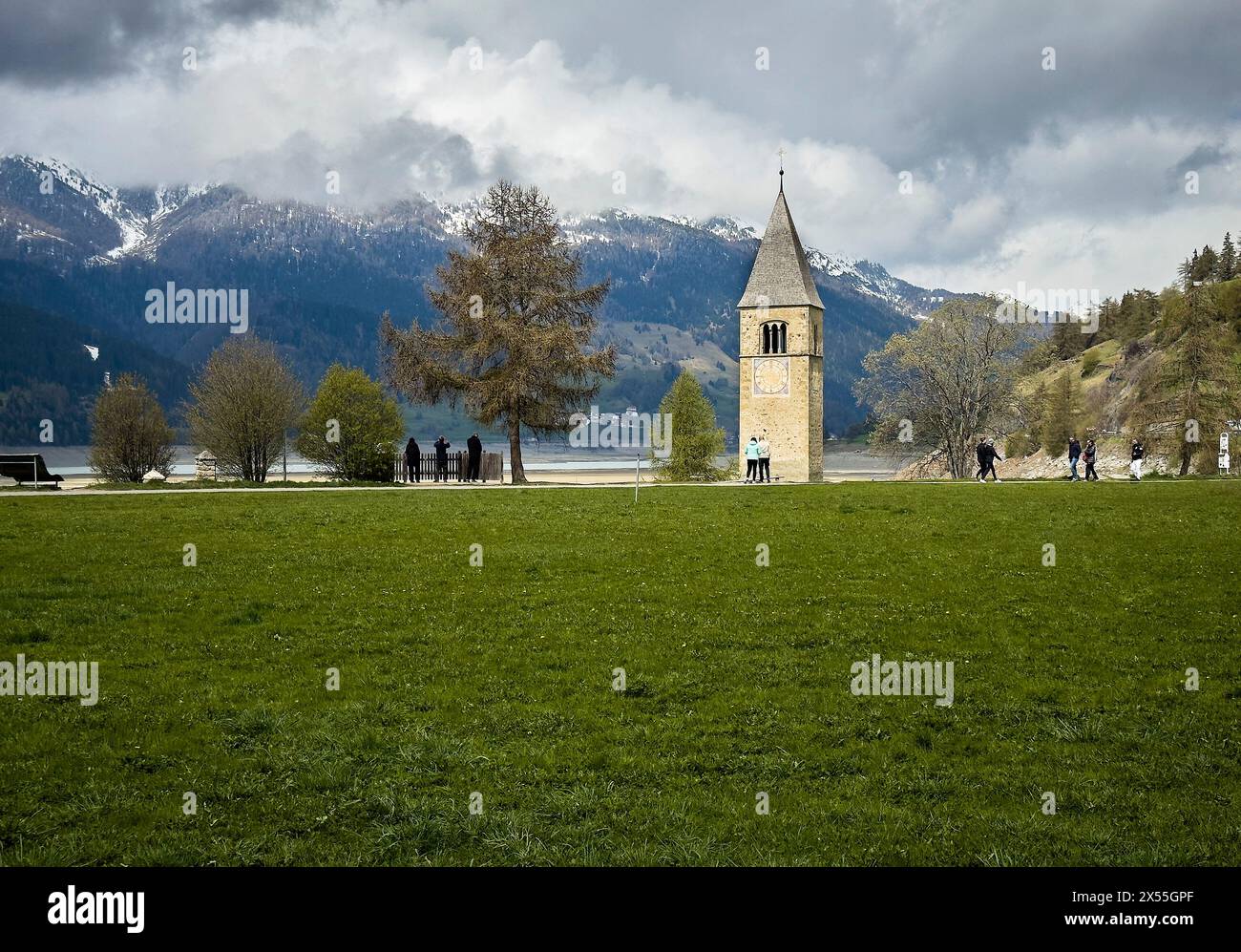 Reschen Am See, Italy. 27th Apr, 2024. Kirchturm von Altgraun in Lake Reschen (Italian Lago di Resia) is a reservoir in the municipality of Graun in western South Tyrol in Reschen am See, Italy, Apr 27, 2024. Photographer: ddp images/star-images Credit: ddp media GmbH/Alamy Live News Stock Photo