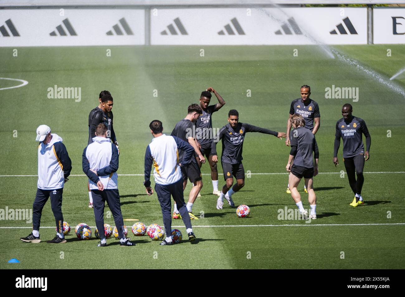 Valdebebas, Madrid, Spain. 07th May, 2024. MADRID, SPAIN - MAY 7: Real Madrid players (from L to R) Jude Bellingham, Vinicius Junior, Rodrygo Silva de Goes, Luka Modric and Ferland Mendy warms up during Real Madrid Training Session and Press Conference ahead of their UEFA Champions League semi-final second leg match against FC Bayern Munchen at Ciudad Real Madrid on May 7, 2024 in Valdebebas, Spain. Credit: Independent Photo Agency/Alamy Live News Stock Photo
