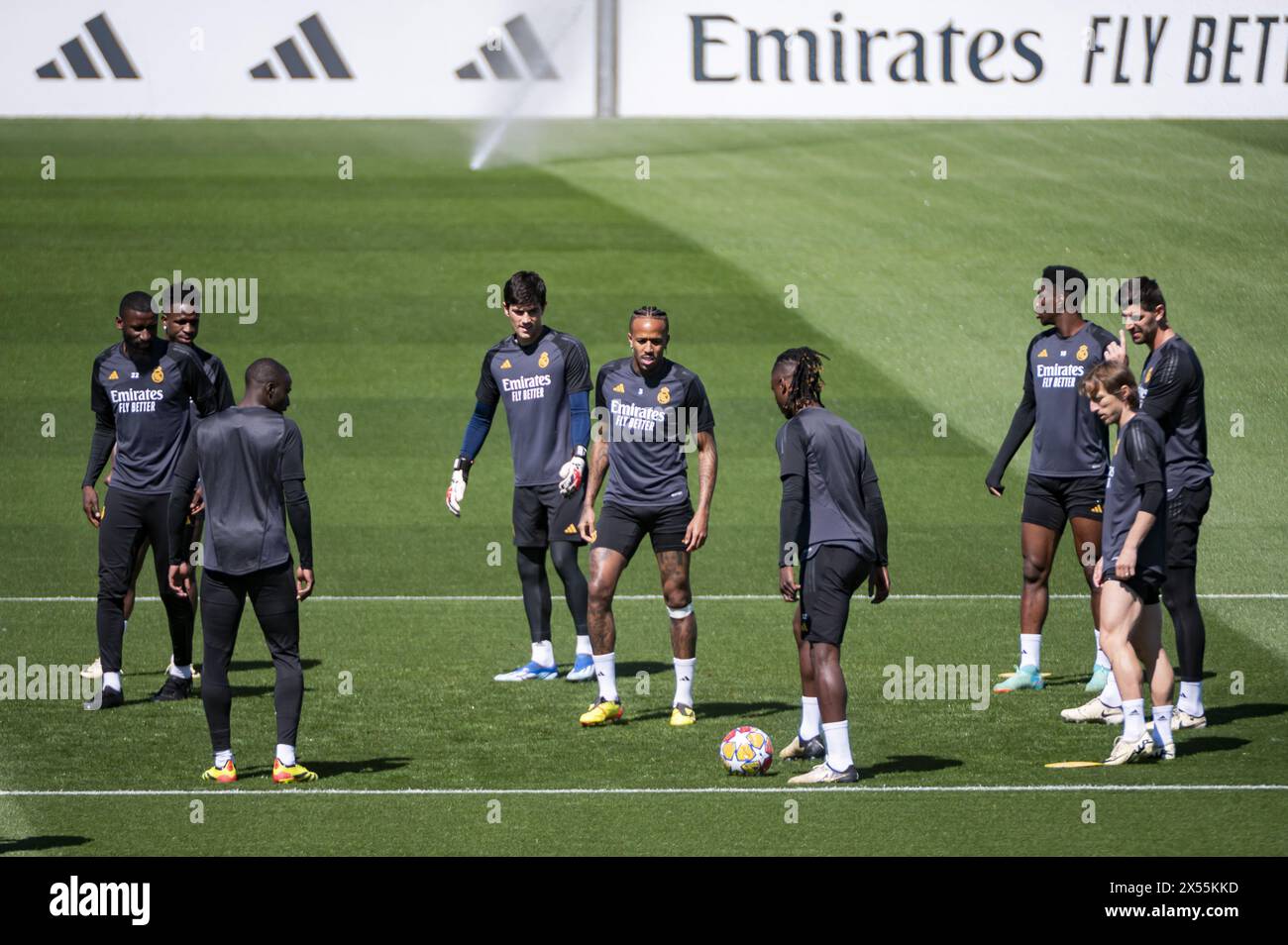 Valdebebas, Madrid, Spain. 07th May, 2024. MADRID, SPAIN - MAY 7: Real Madrid players (from L to R) Antonio Rudiger, Vinicius Junior, Eder Militao, Eduardo Camavinga, Aurelien Tchouameni warms up during Real Madrid Training Session and Press Conference ahead of their UEFA Champions League semi-final second leg match against FC Bayern Munchen at Ciudad Real Madrid on May 7, 2024 in Valdebebas, Spain. Credit: Independent Photo Agency/Alamy Live News Stock Photo