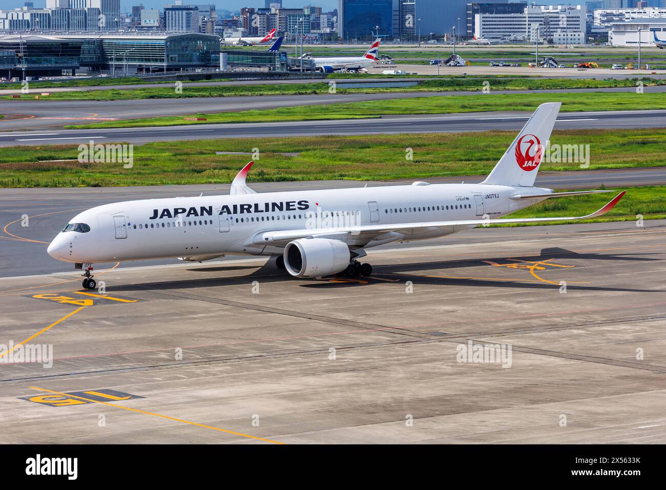 Japan Airlines (JAL) Airbus A350-900 (JA08XJ) passenger plane in