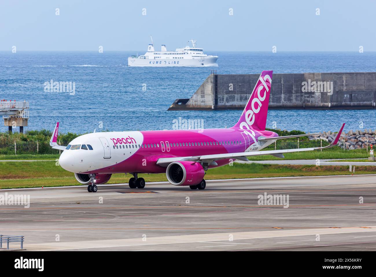 Peach aviation hi-res stock photography and images - Alamy