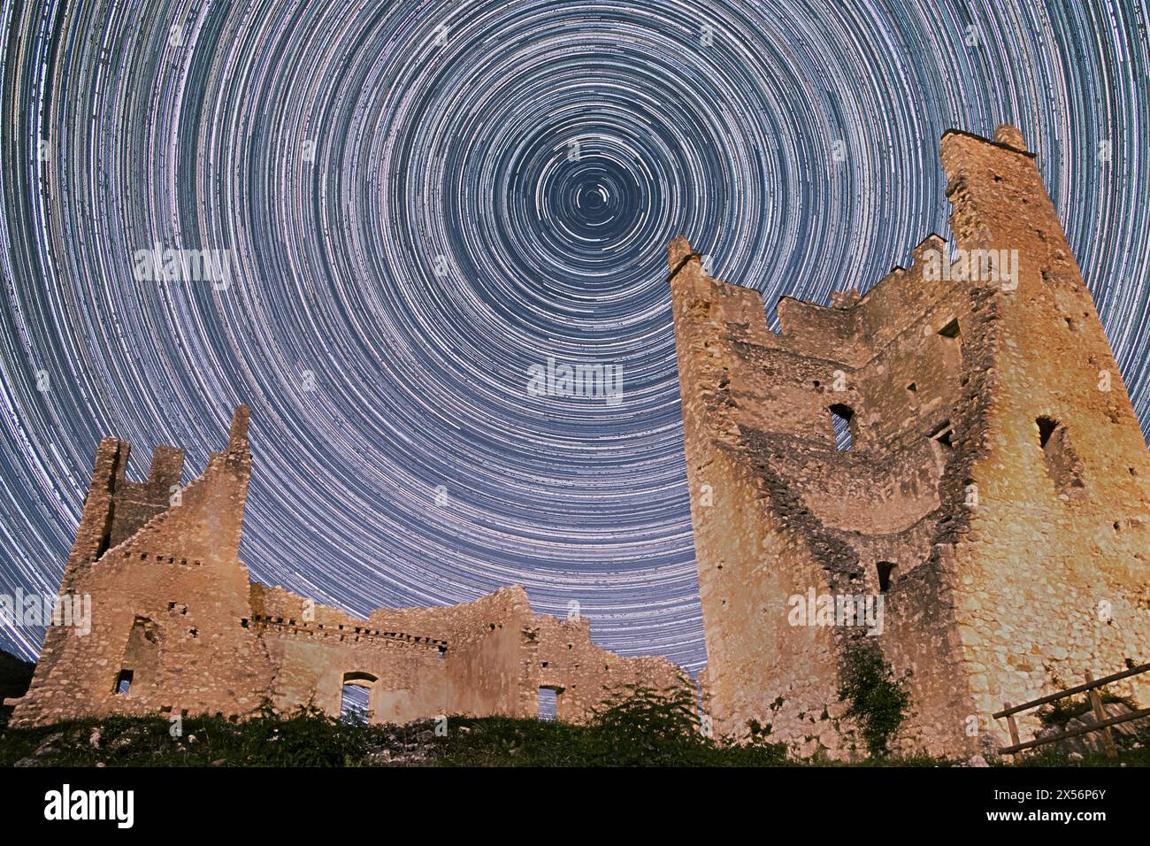 Star wheel of polaris north star and 12th century French castle ruins Stock Photo