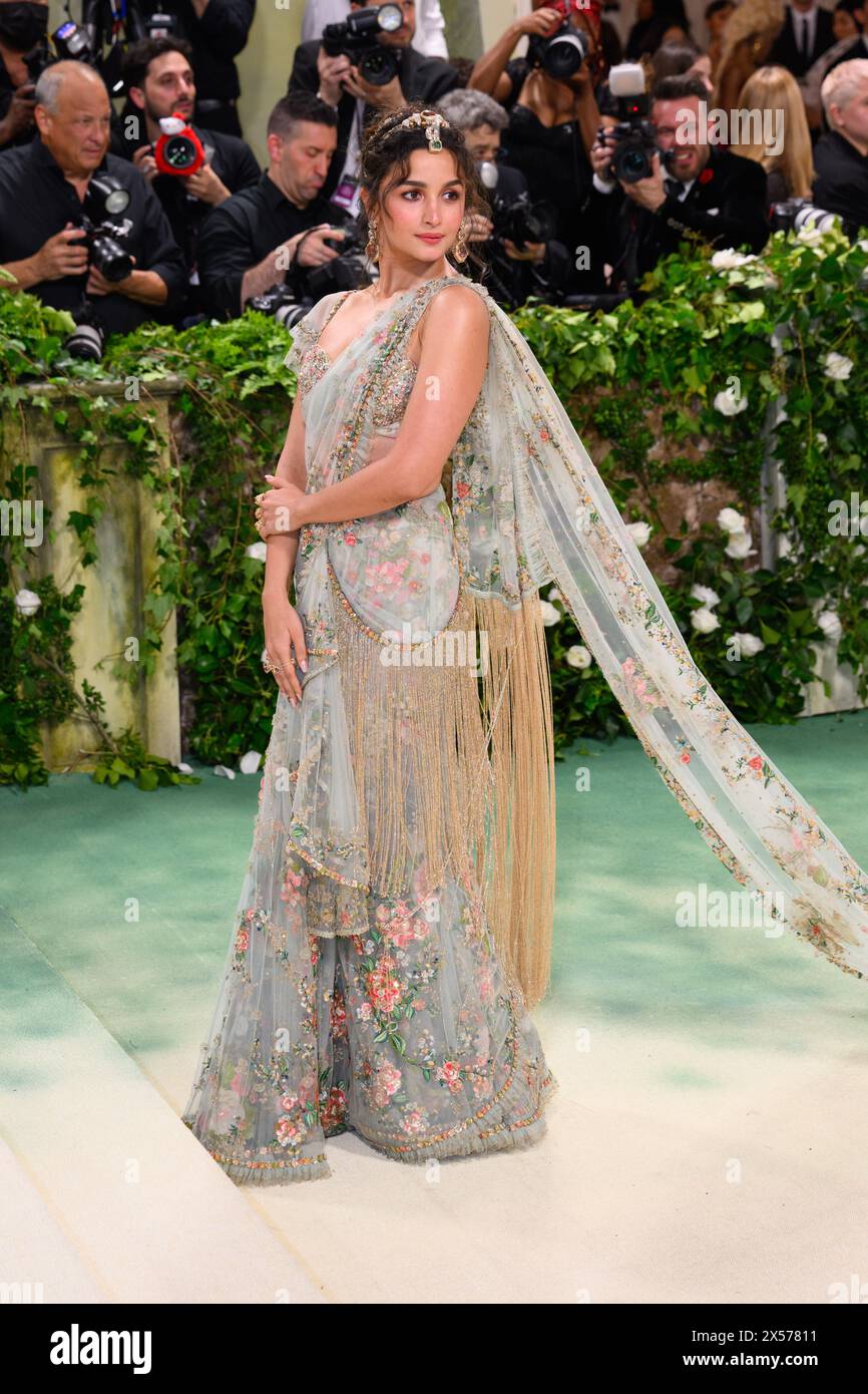 alia bhatt maxi dress dear zindagi Alia Bhatt Long Dress Maxi Dress Boho Dress Dear Zindagi Alia
