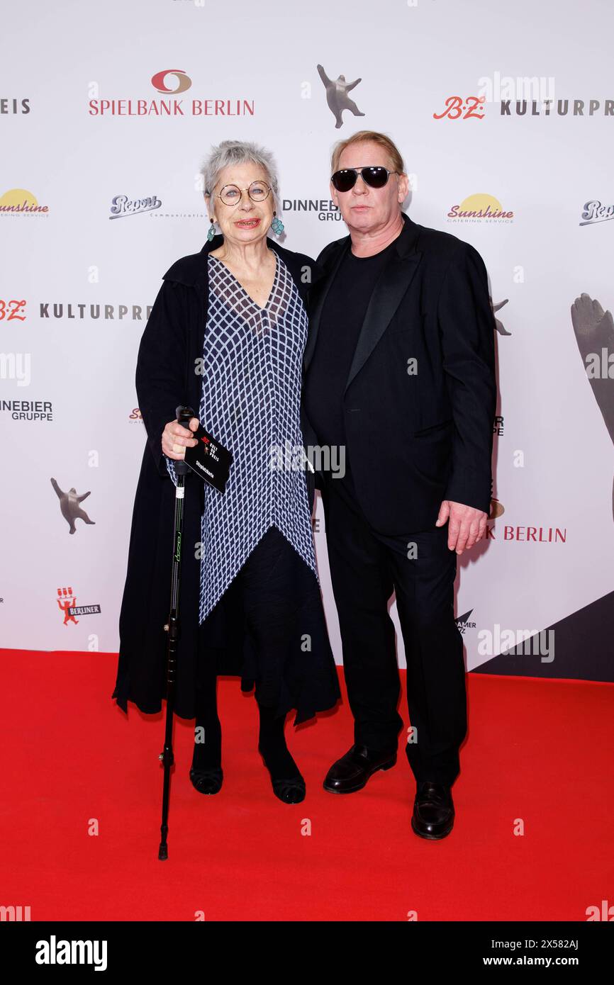 Award - B.Z. Kulturpreis 2024 Monika Hansen und Ben Becker beim B.Z. Kulturpreis 2024 im Theater am Potsdamer Platz am 07.05.2024 in Berlin. *** Award B Z Kulturpreis 2024 Monika Hansen and Ben Becker at the B Z Kulturpreis 2024 at the Theater am Potsdamer Platz on 07 05 2024 in Berlin Copyright: xEventpressxKochanx Stock Photo