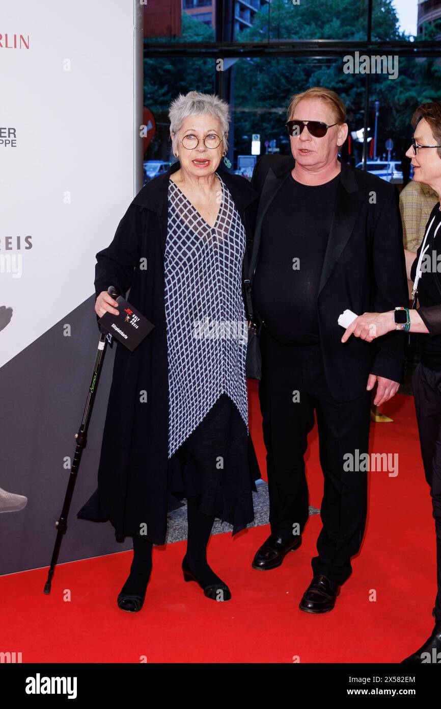 Award - B.Z. Kulturpreis 2024 Monika Hansen und Ben Becker beim B.Z. Kulturpreis 2024 im Theater am Potsdamer Platz am 07.05.2024 in Berlin. *** Award B Z Kulturpreis 2024 Monika Hansen and Ben Becker at the B Z Kulturpreis 2024 at the Theater am Potsdamer Platz on 07 05 2024 in Berlin Copyright: xEventpressxKochanx Stock Photo