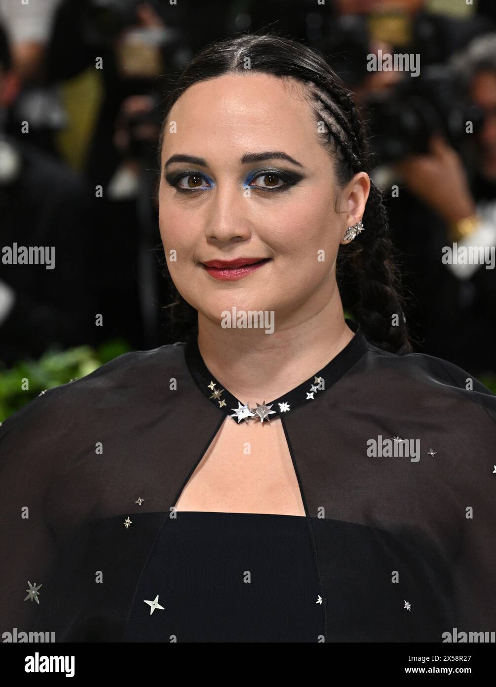 new-york-usa-may-6th-2024-lily-gladstone-arriving-at-the-met-gala