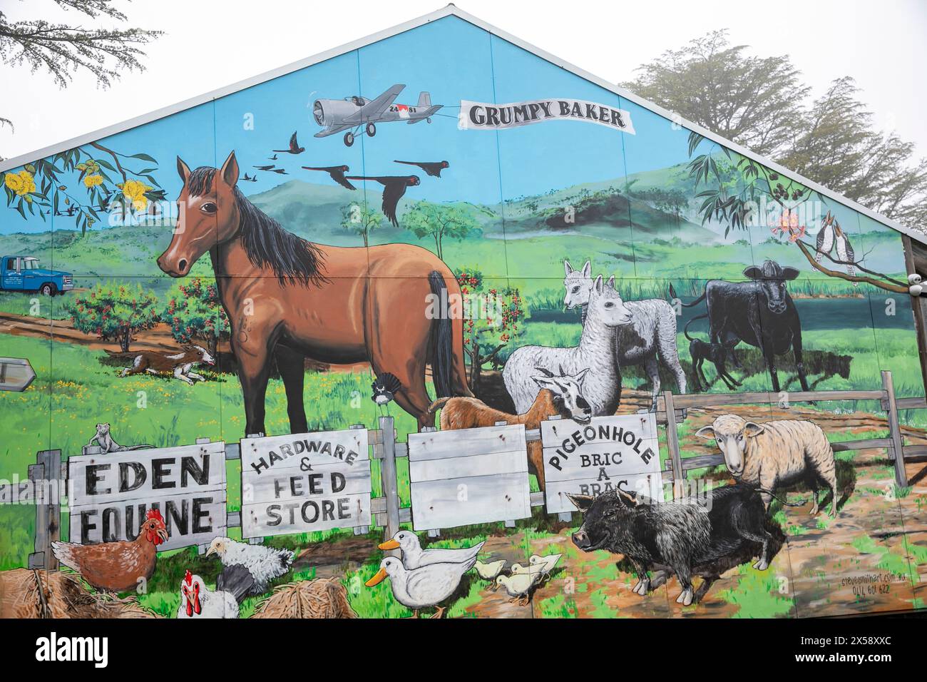 Coffee shop mural hi-res stock photography and images - Alamy