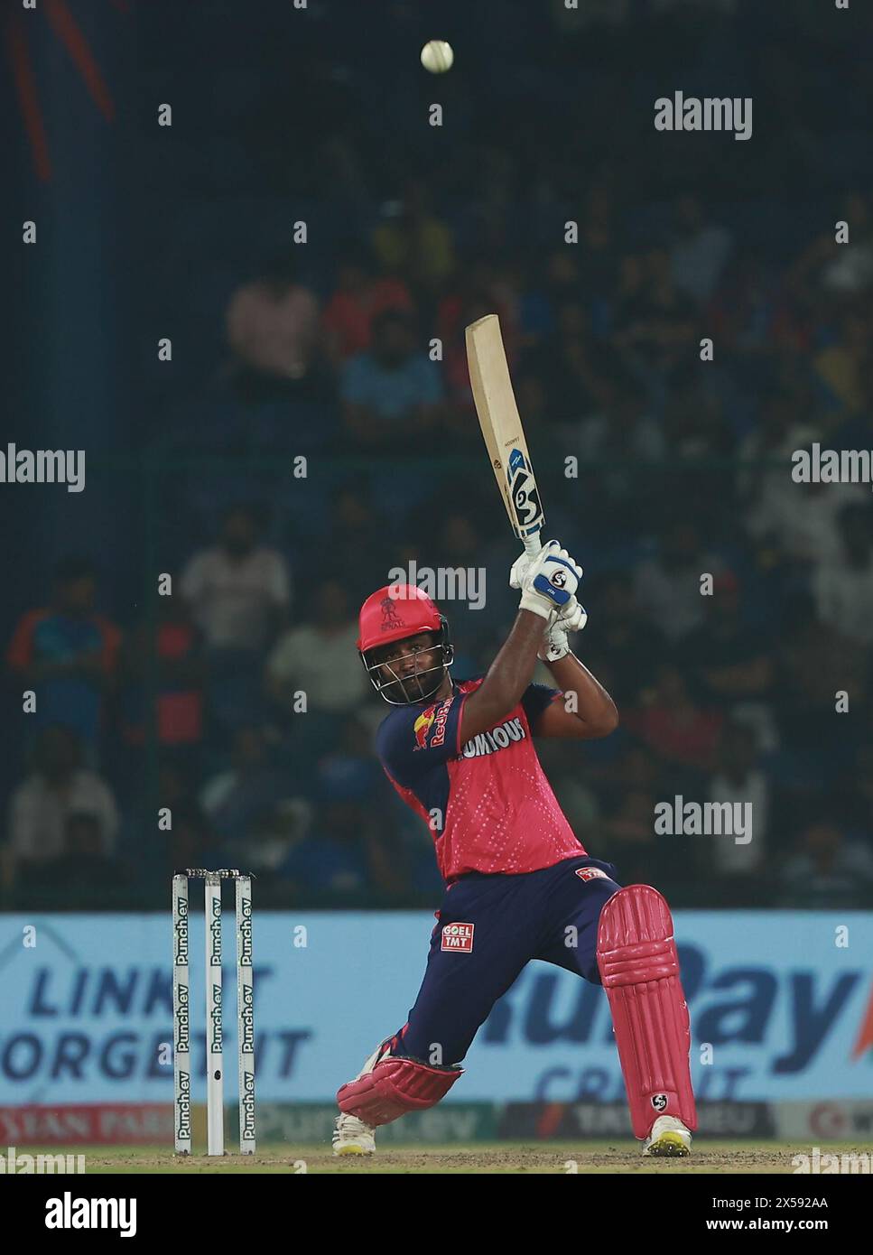 New Delhi, Delhi, India. 7th May, 2024. Sanju Samson of Rajasthan Royals during Match No 56 of Indian Premiere League (IPL) between Delhi Capitals and Rajasthan Royals at Arun Jaitley Stadium, New Delhi, India on 7 May 2024 (Credit Image: © Avijit Das/ZUMA Press Wire) EDITORIAL USAGE ONLY! Not for Commercial USAGE! Stock Photo