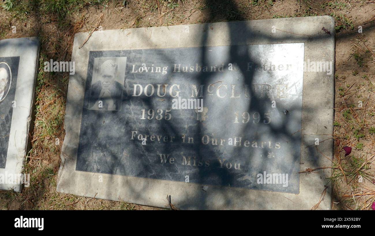 Santa Monica, California, USA 6th May 2024 Actor Doug McClure Grave at Woodlawn Cemetery on May 6, 2024 in Santa Monica, California, USA. Photo by Barry King/Alamy Stock Photo Stock Photo