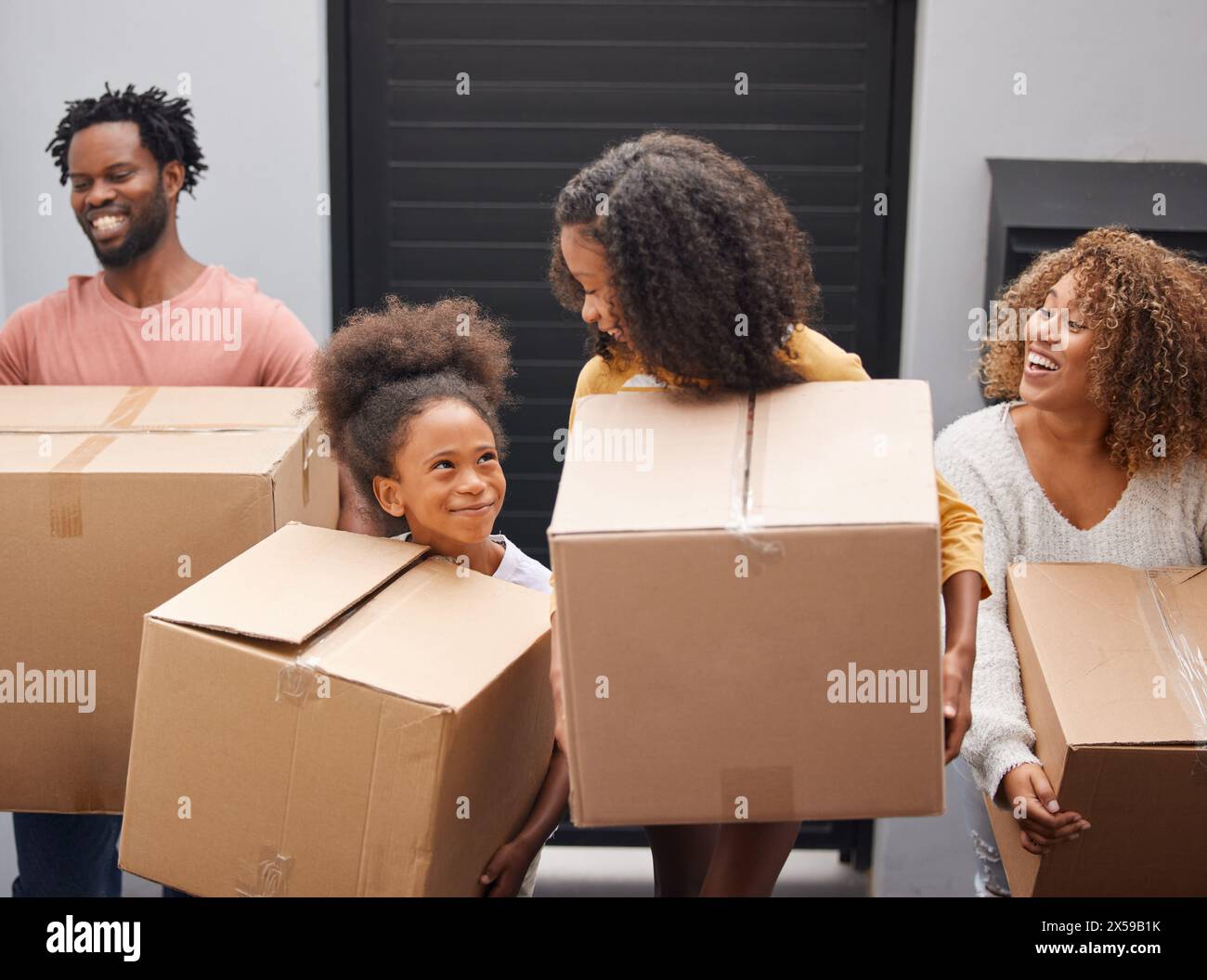 African father door kids hi-res stock photography and images - Alamy