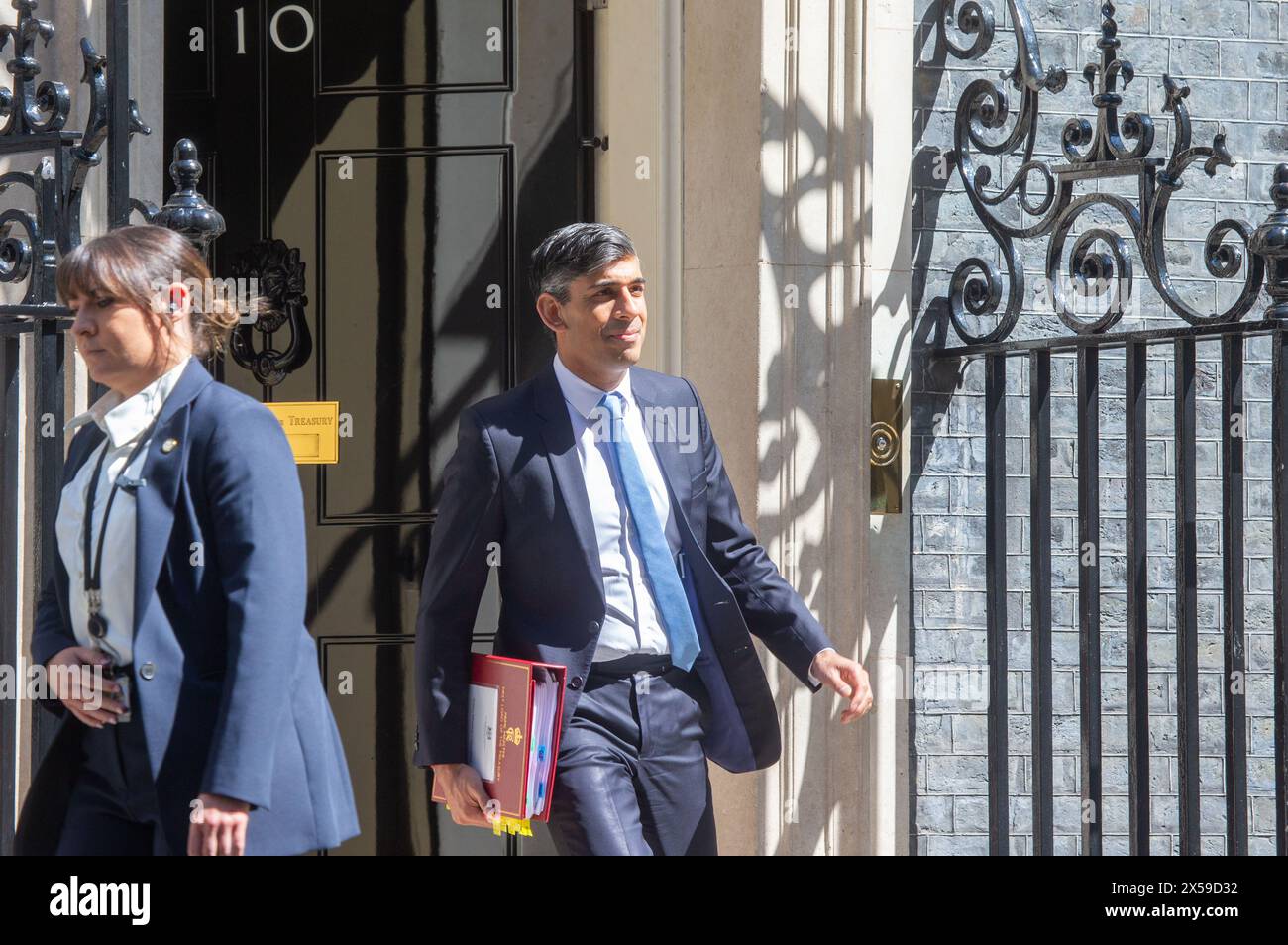 London, England, UK. 8th May, 2024. UK Prime Minister RISHI SUNAK leaves 10 Downing Street ahead of PMQs. (Credit Image: © Tayfun Salci/ZUMA Press Wire) EDITORIAL USAGE ONLY! Not for Commercial USAGE! Stock Photo