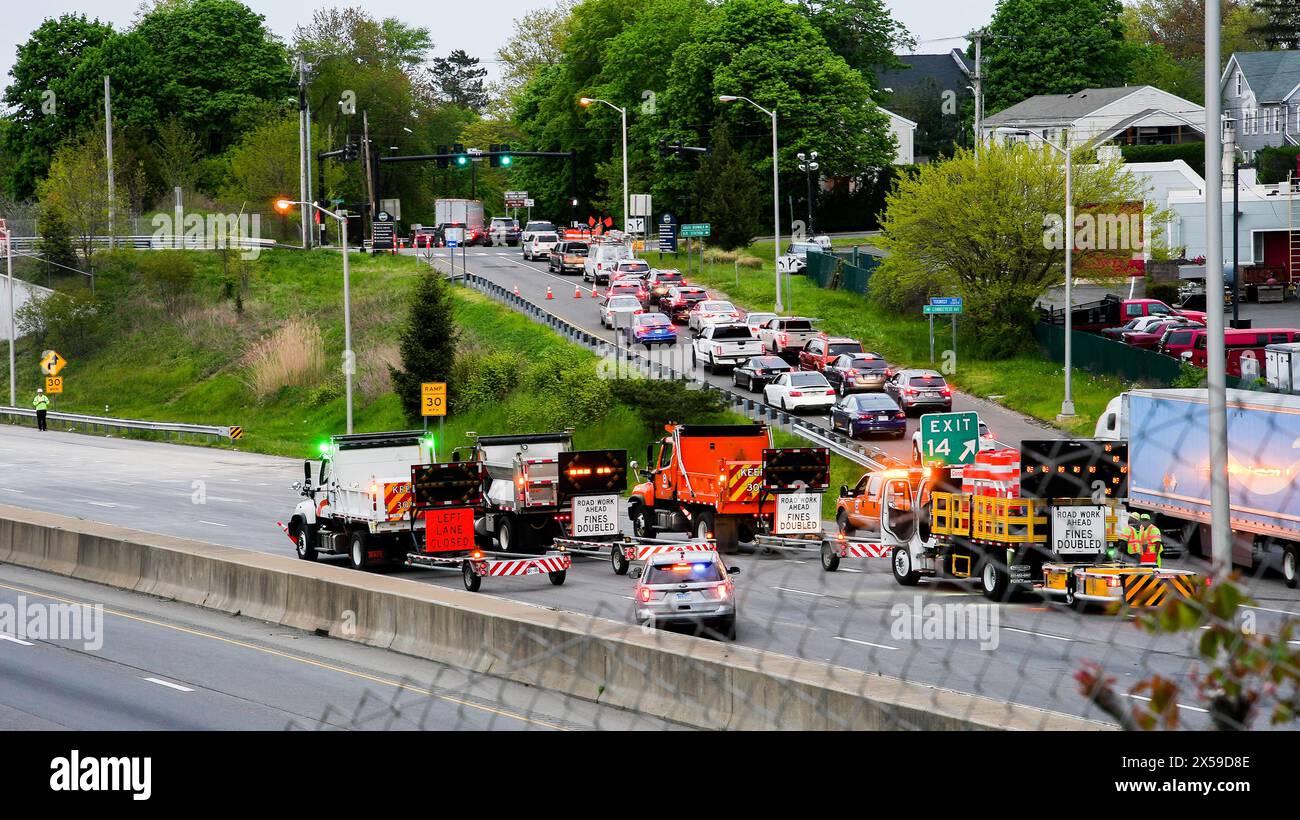 NORWALK, CT, USA- MAY 4, 2024:  I-95 Northbound is closed in Saturday evening reopen is before  8PM after accident from Thursday morning Stock Photo