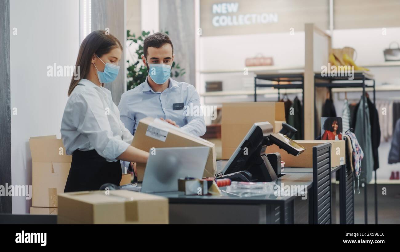 Logistics worker packing merchandise hi-res stock photography and ...