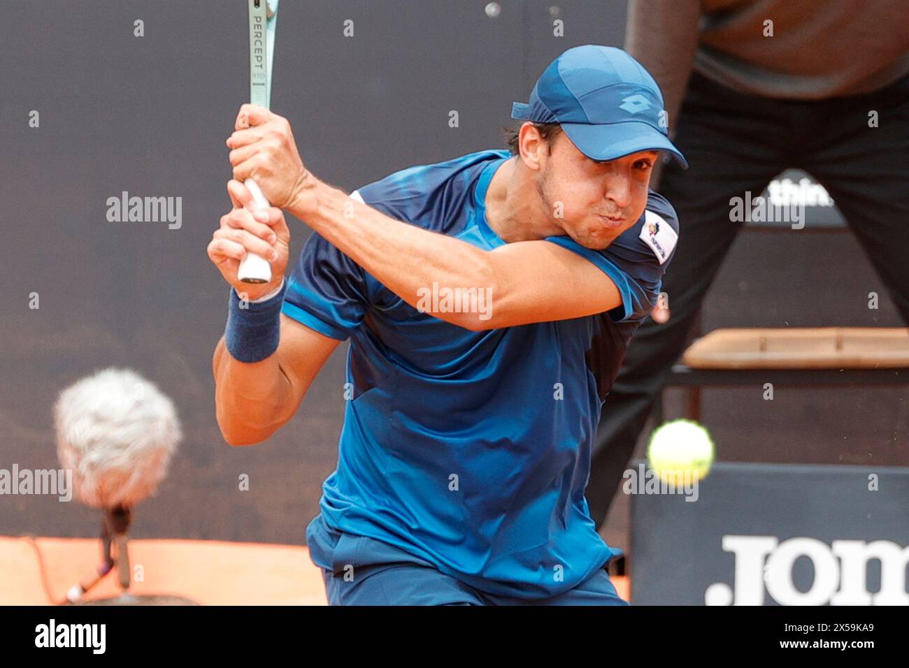 Rome, Lazio, Italy. 8th May, 2024. Luciano Darderi (ITA) is playing during the first round match against Denis Shapovalov (CAN) on day three of the Internazionali BNL D'Italia 2024 at Foro Italico on May 08, 2024 in Rome, Italy. (Credit Image: © Ciro De Luca/ZUMA Press Wire) EDITORIAL USAGE ONLY! Not for Commercial USAGE! Stock Photo