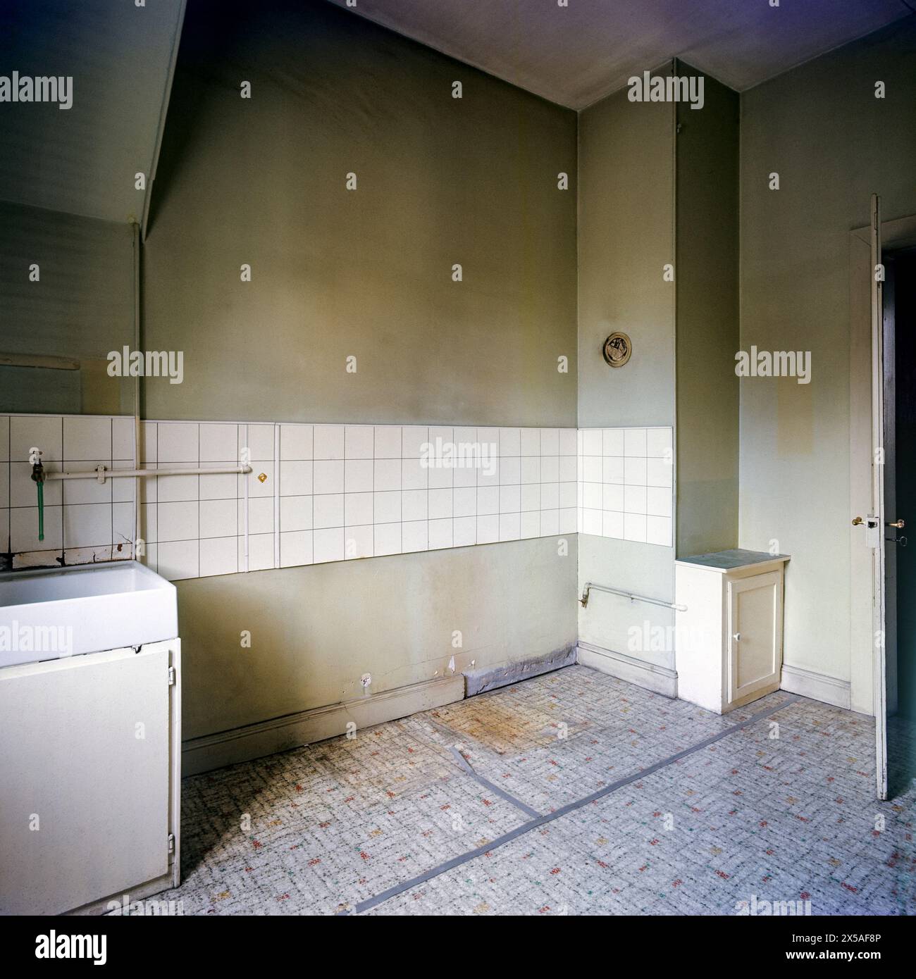 Picture of Ultimate Guide to Vintage Industrial Decor - Vintage Shopper