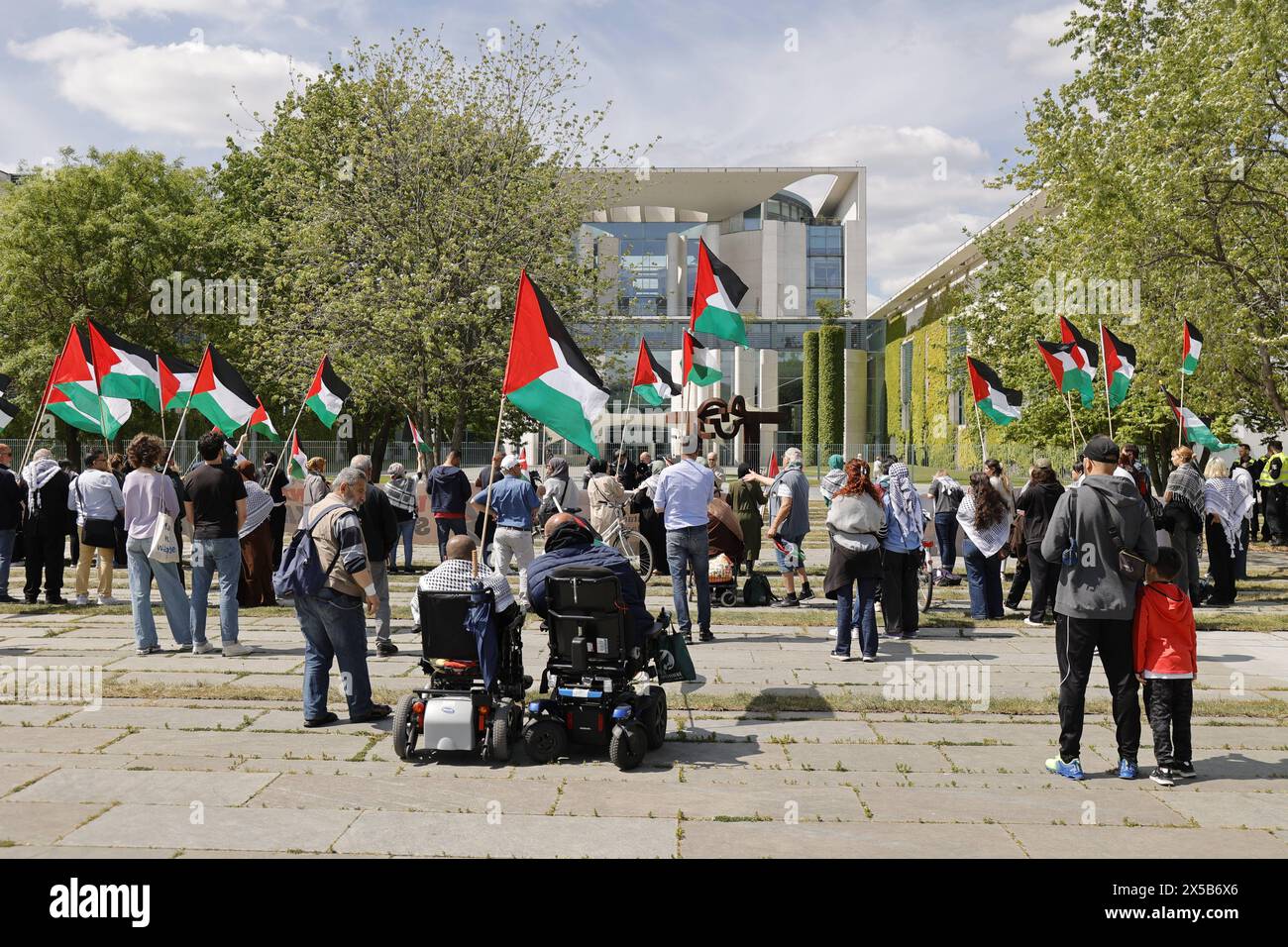 Deutschland, Berlin, Pro-Palästina Demonstration vor dem Kanzleramt