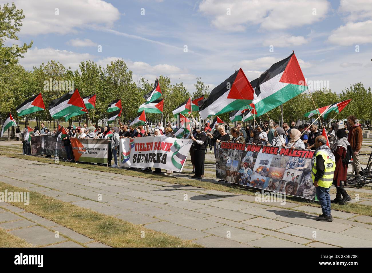 Deutschland, Berlin, Pro-Palästina Demonstration vor dem Kanzleramt