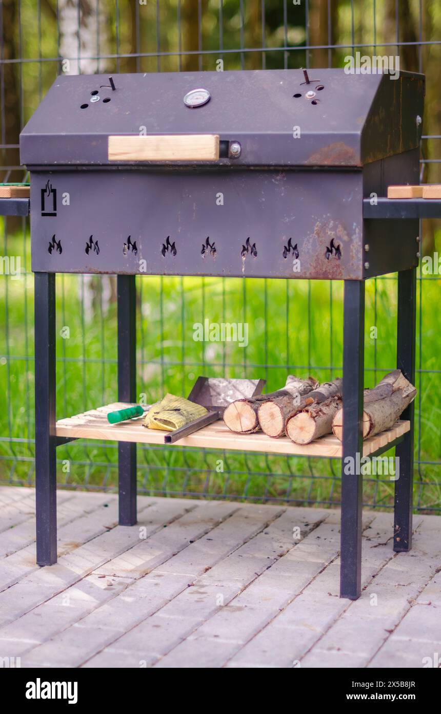Bbq smoker equipment hi-res stock photography and images - Alamy