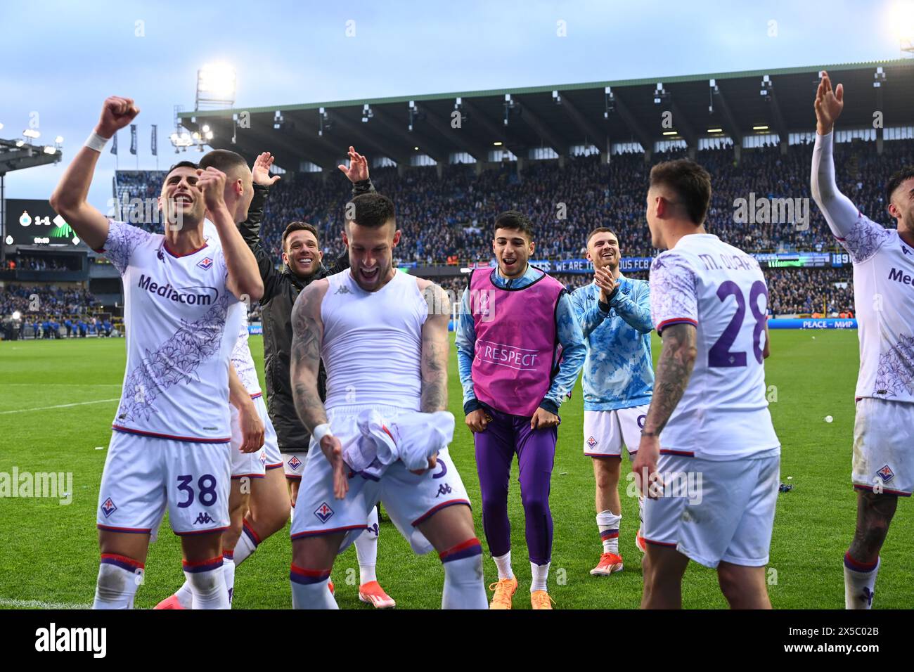 Final joy (Fiorentina) during the UEFA Europa Conference League match between Club Brugge 1-1 Fiorentina at Jan Breydel Stadium on May 8, 2024 in Bruges, Belgium. Credit: Maurizio Borsari/AFLO/Alamy Live News Stock Photo