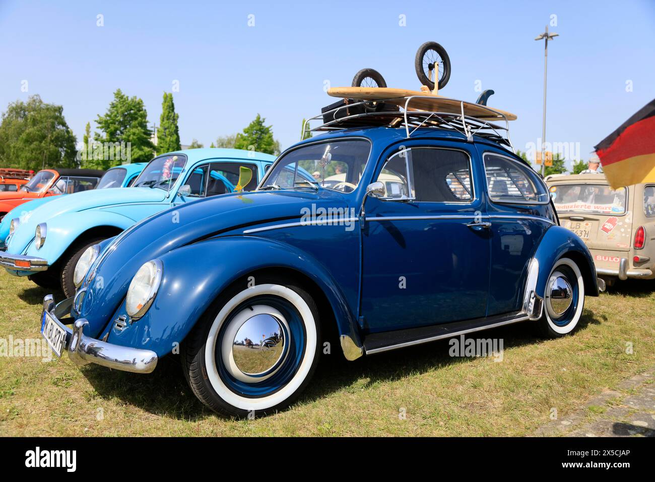 Volkswagen 1200 beetle hi-res stock photography and images - Alamy
