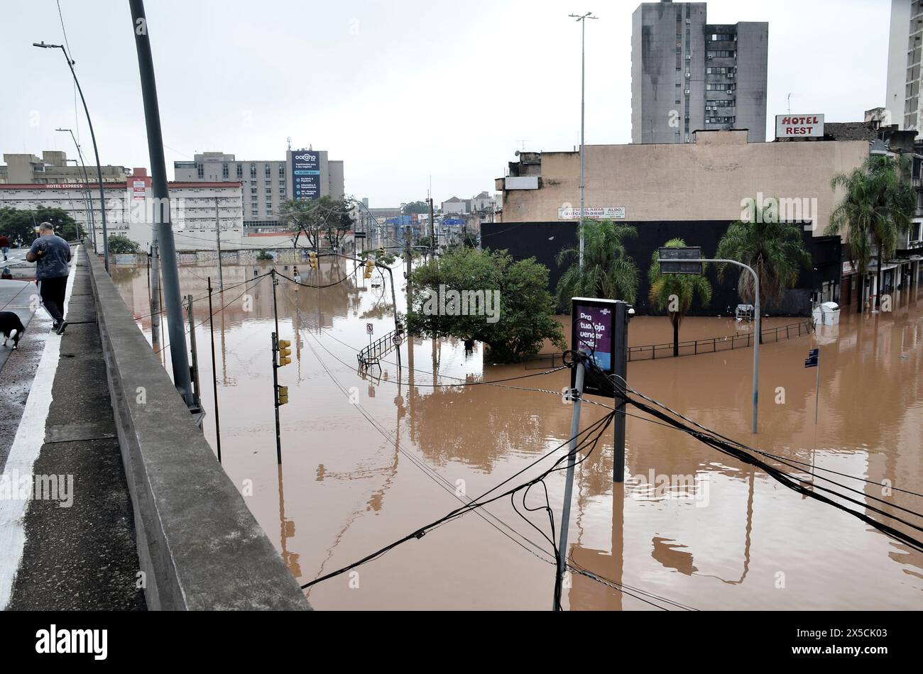 May 8, 2024, Porto Alegre, Rio Grande Do Sul, Brasil: Porto Alegre (RS), 05/08/2024 Ã¢â‚¬' RAIN/WEATHER/FLOOD/RS Ã¢â‚¬' Record of damage caused by flooding in the Historic Center and South Zone region of the city of Porto Alegre, this Wednesday (8). There is an intense effort by volunteers, public security bodies and the Armed Forces to help the population of Rio Grande do Sul that finds itself in a situation of public calamity, following the heavy rains that have hit the state of Rio Grande do Sul since last week. (Foto: Marcelo Oliveira/Thenews2/Zumapress) (Credit Image: © Marcelo Olivei Stock Photo