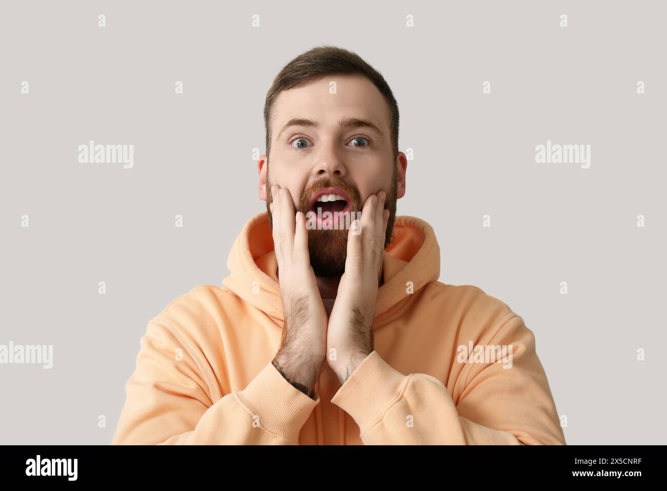 Redhead barber bearded man hi-res stock photography and images - Alamy