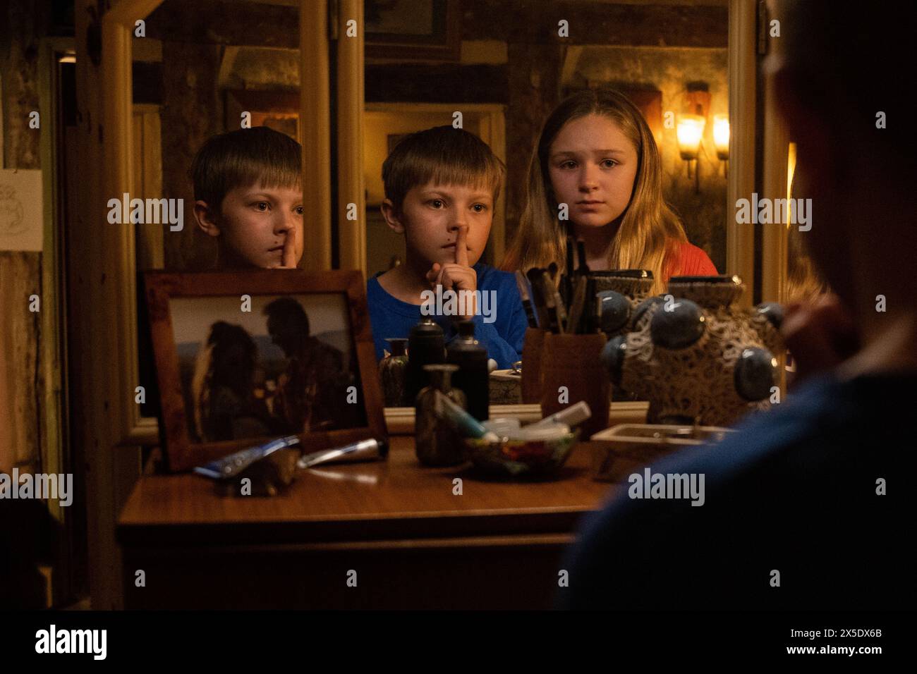 ALIX WEST LEFLER and DAN HOUGH in SPEAK NO EVIL (2024). Credit Blumhouse Productions/Universal