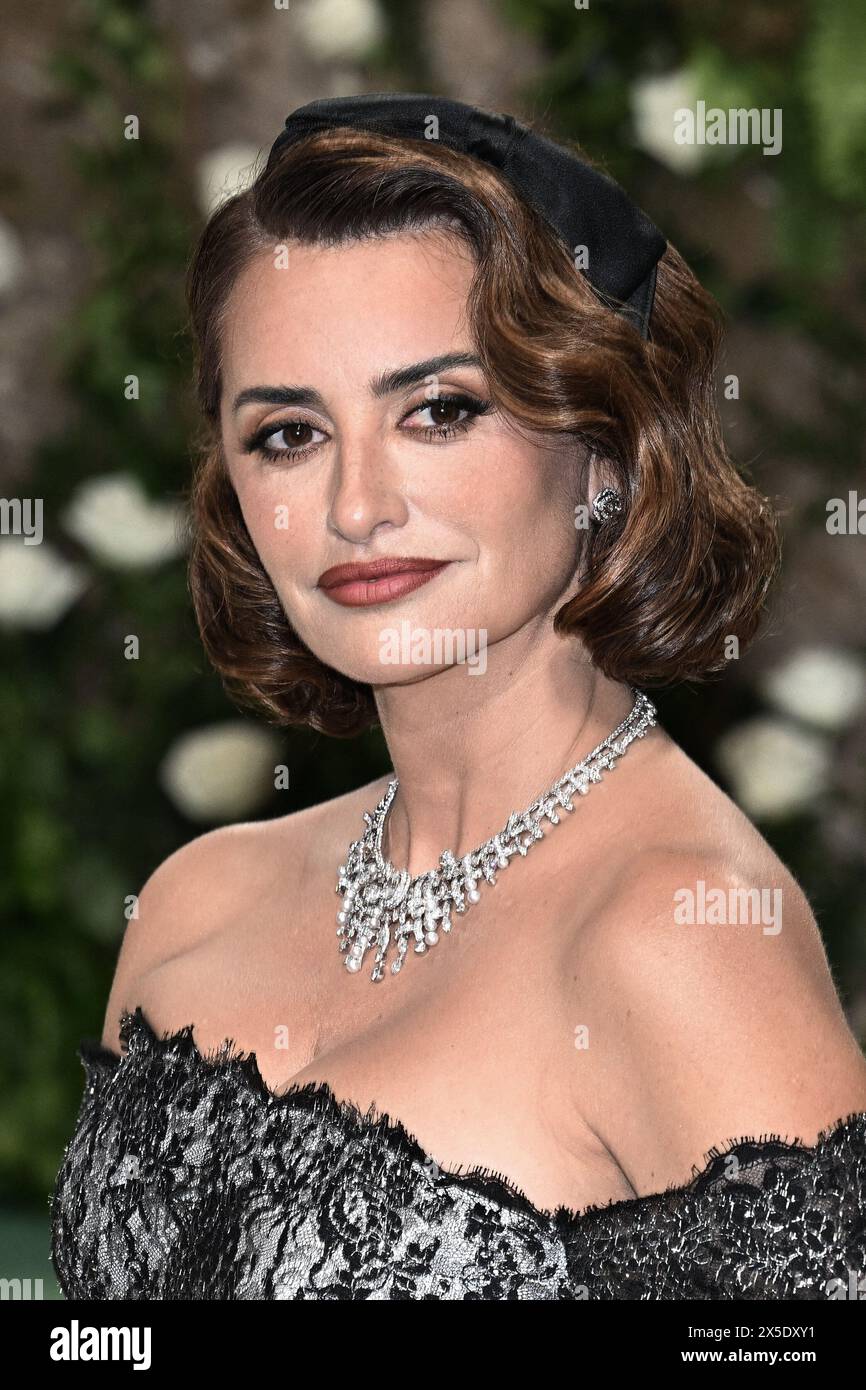 Penelope Cruz attends the 2024 Costume Institute Benefit for "Sleeping
