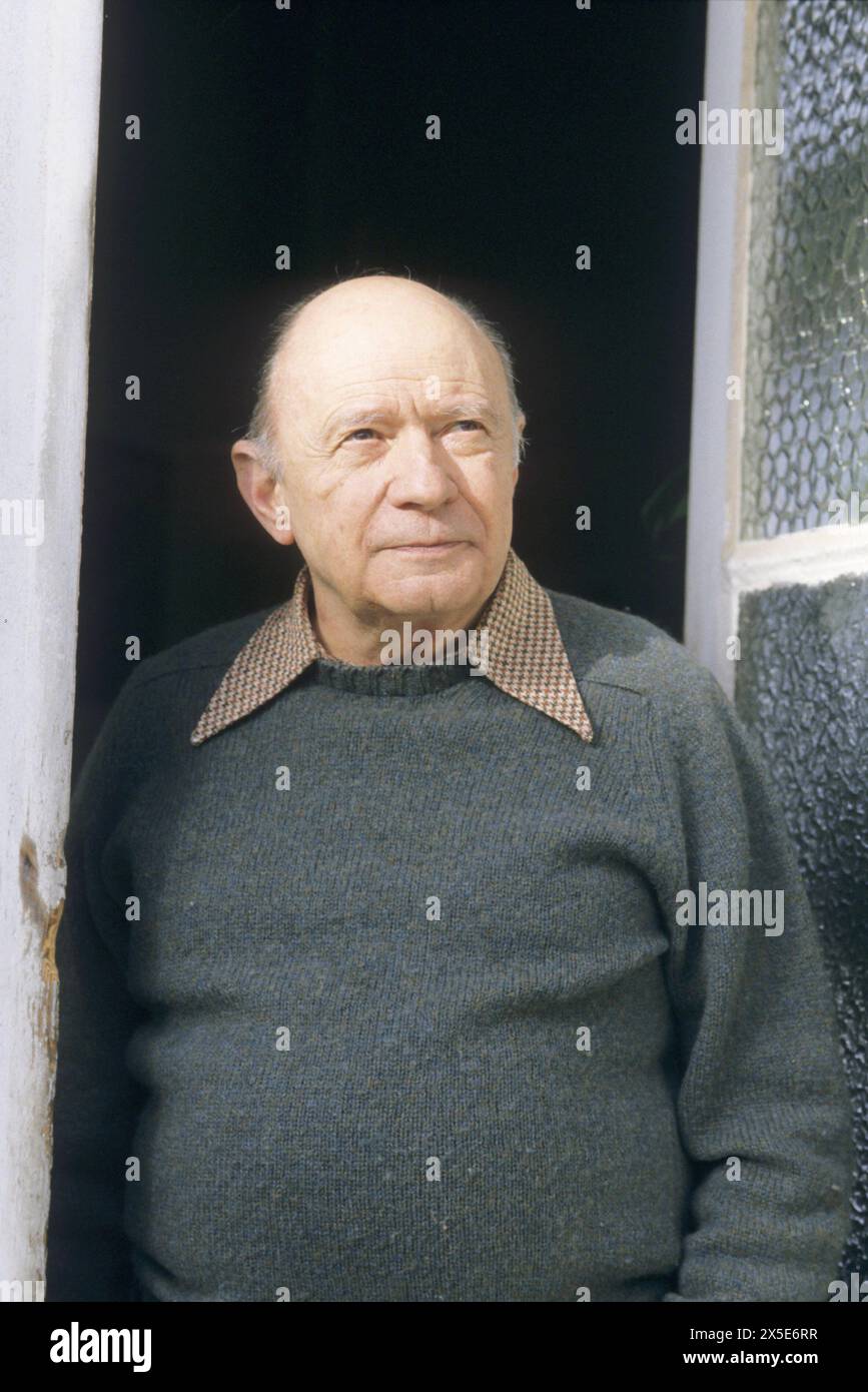 Jacques ellul hi-res stock photography and images - Alamy