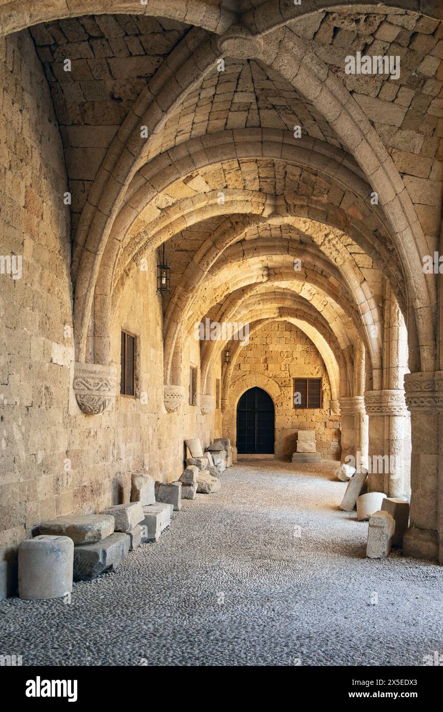 Gothic Greek Architecture | C’Est Quoi Une Architecture Gothique – GQUGX