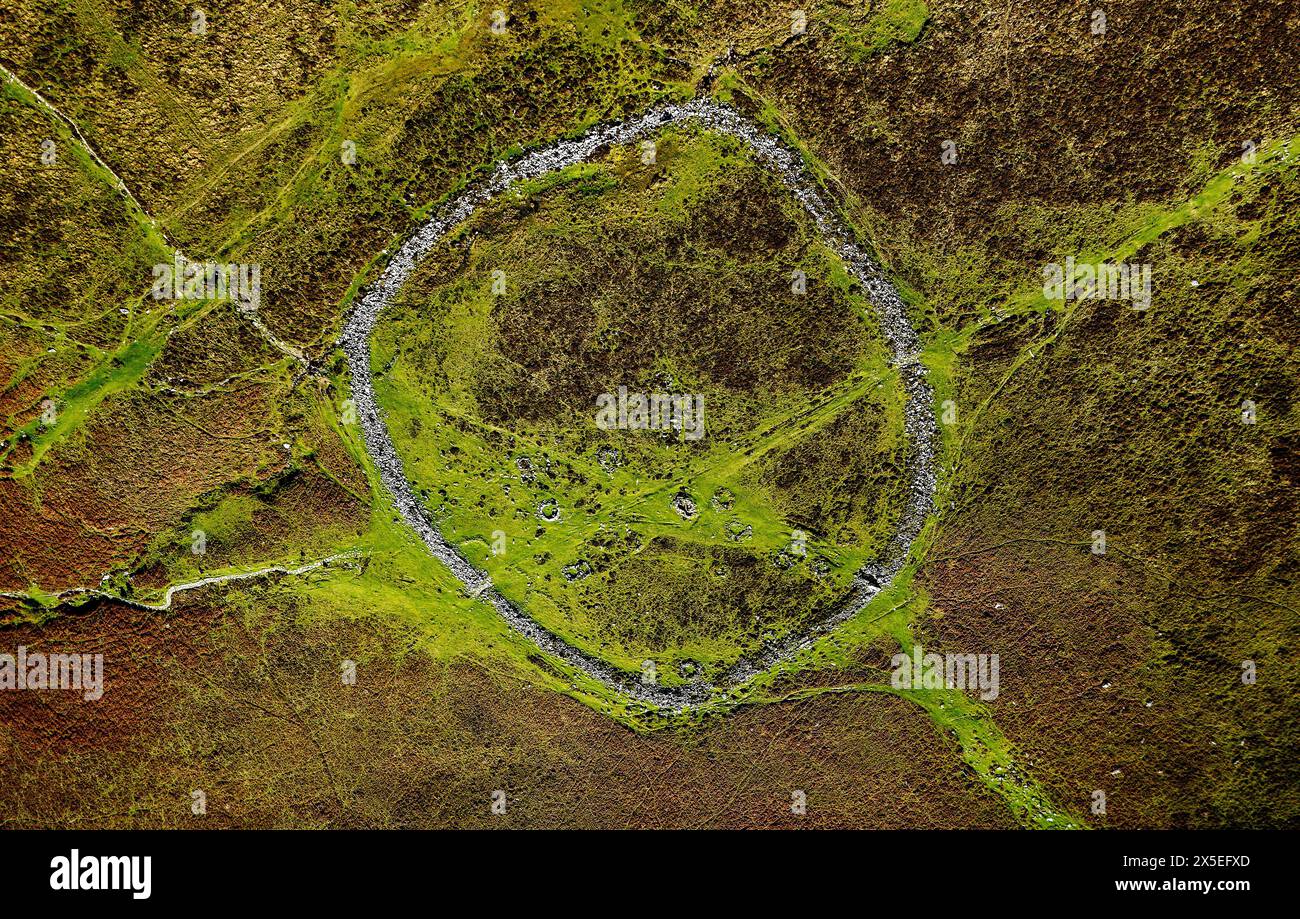 Grimspound prehistoric Late Bronze Age site on Dartmoor, Devon, England. Dates from 1300 BC. Hut