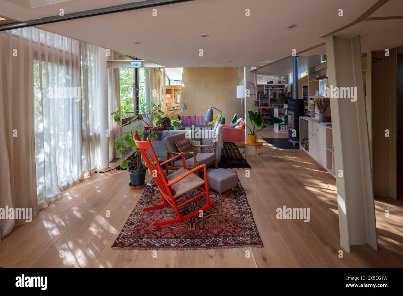 Straw bale house hires stock photography and images Alamy