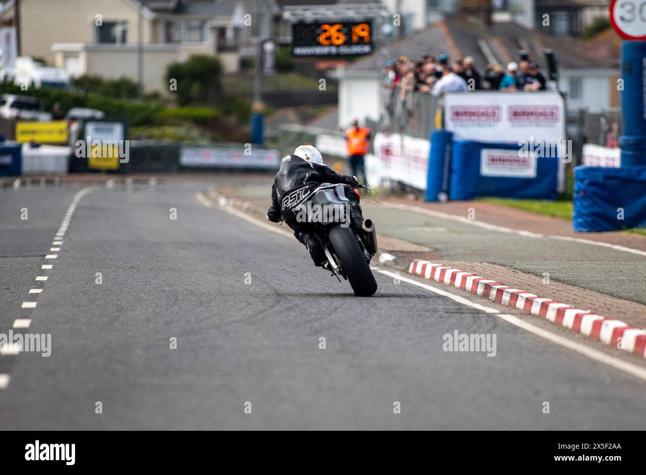 Duncan Browne 「黎明」 EOP-80841 Duncan browne hi-res stock