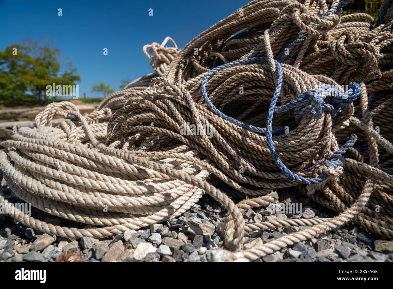 Coils of rope hi-res stock photography and images - Alamy