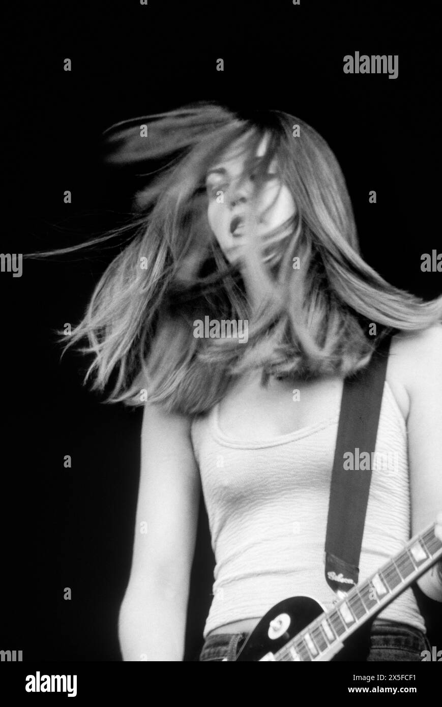 THE DONNAS, YOUNG, READING FESTIVAL, 1999: Guitarist Allison Robertson ...