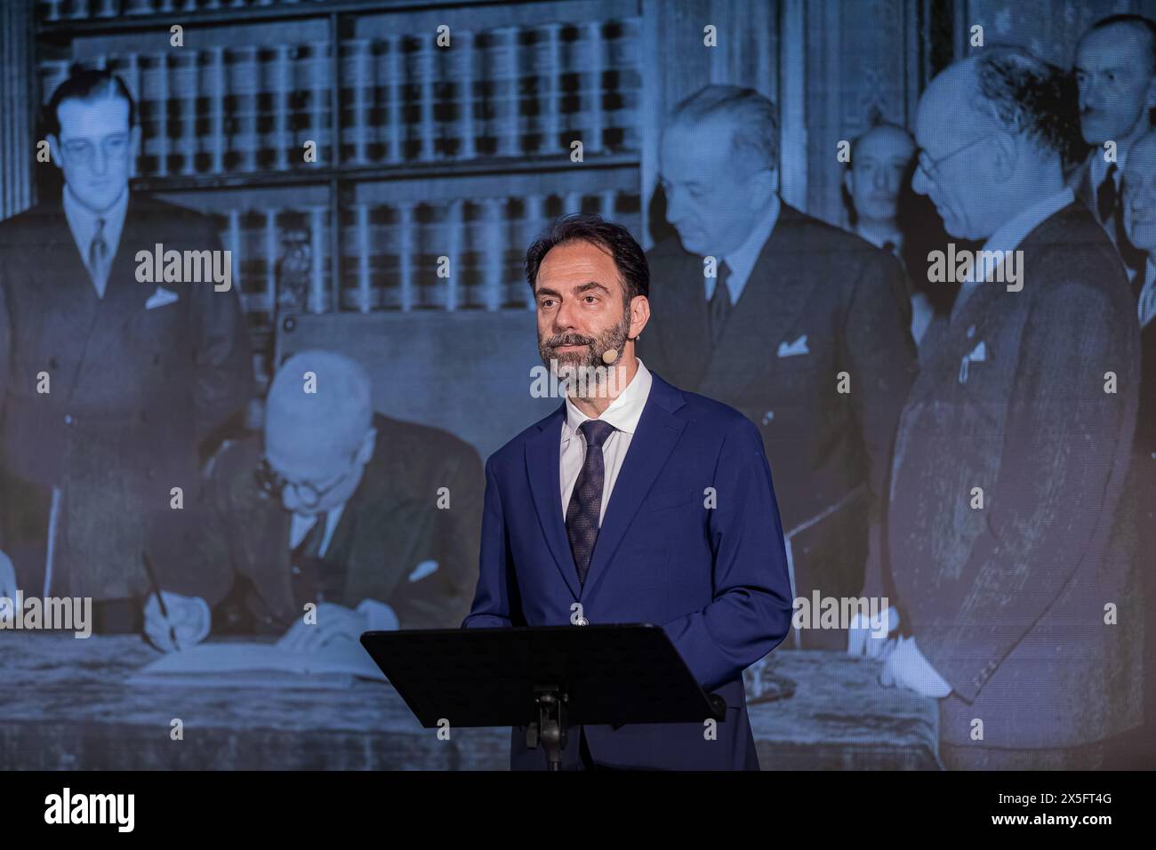 Milano, Italy. 09th May, 2024. Palazzo Giureconsulti, Milano, Italy, May 09, 2024, Neri Marcore during CIVIL WEEK OPENING - News Credit: Live Media Publishing Group/Alamy Live News Stock Photo