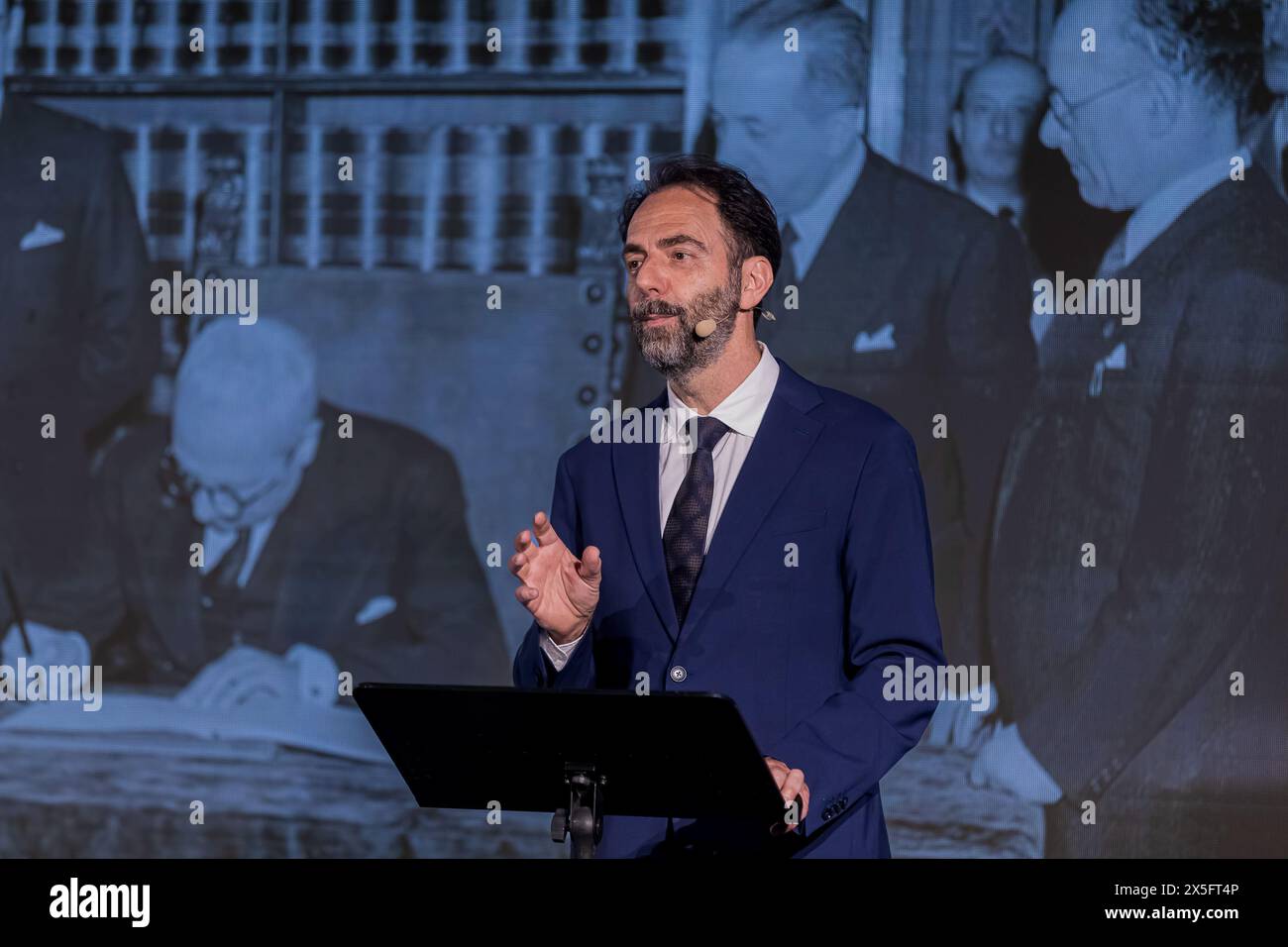 Milano, Italy. 09th May, 2024. Palazzo Giureconsulti, Milano, Italy, May 09, 2024, Neri Marcore during CIVIL WEEK OPENING - News Credit: Live Media Publishing Group/Alamy Live News Stock Photo