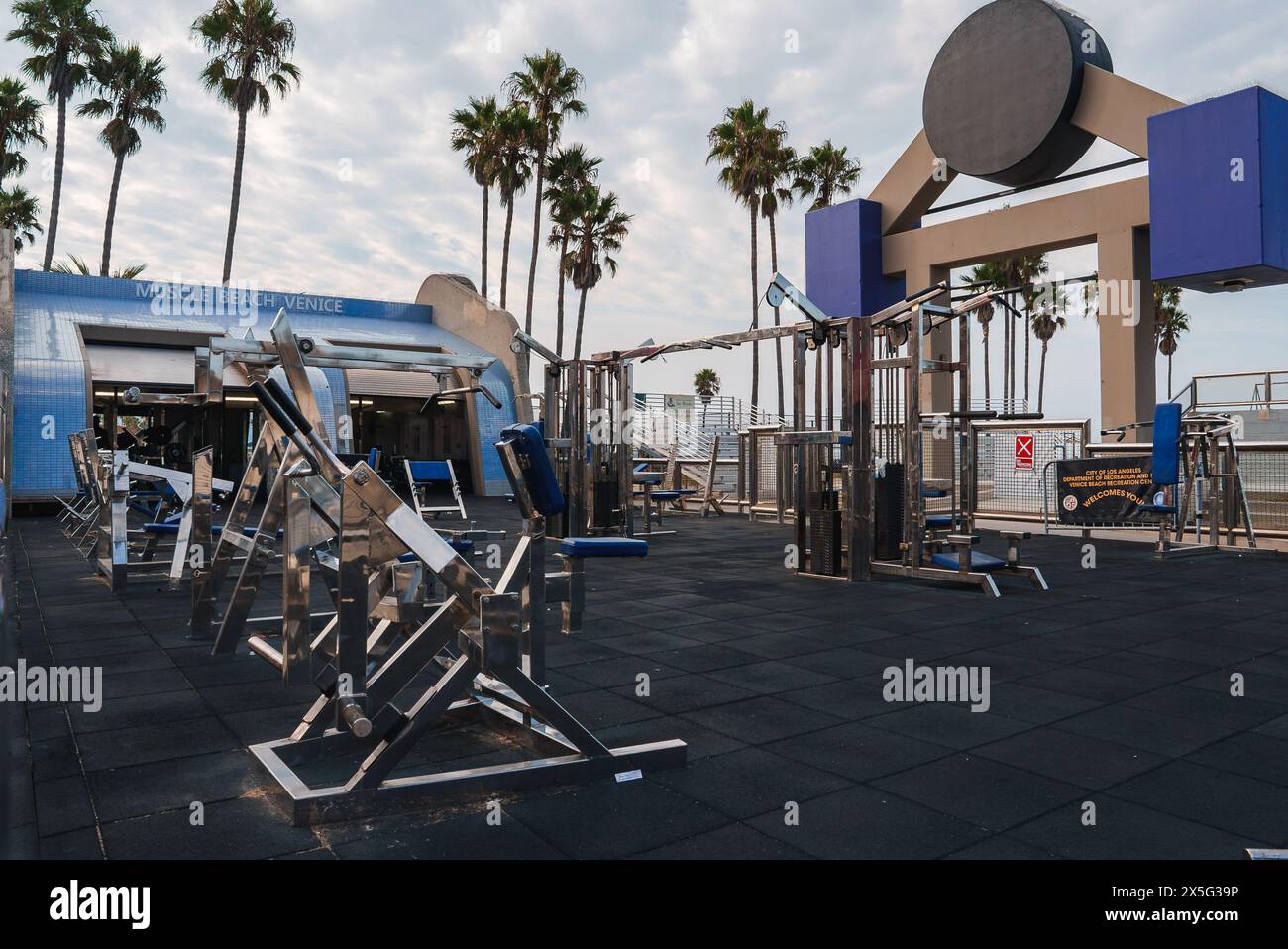 Outdoor Gym Area, Muscle Beach, Venice Beach, Los Angeles Iconic ...